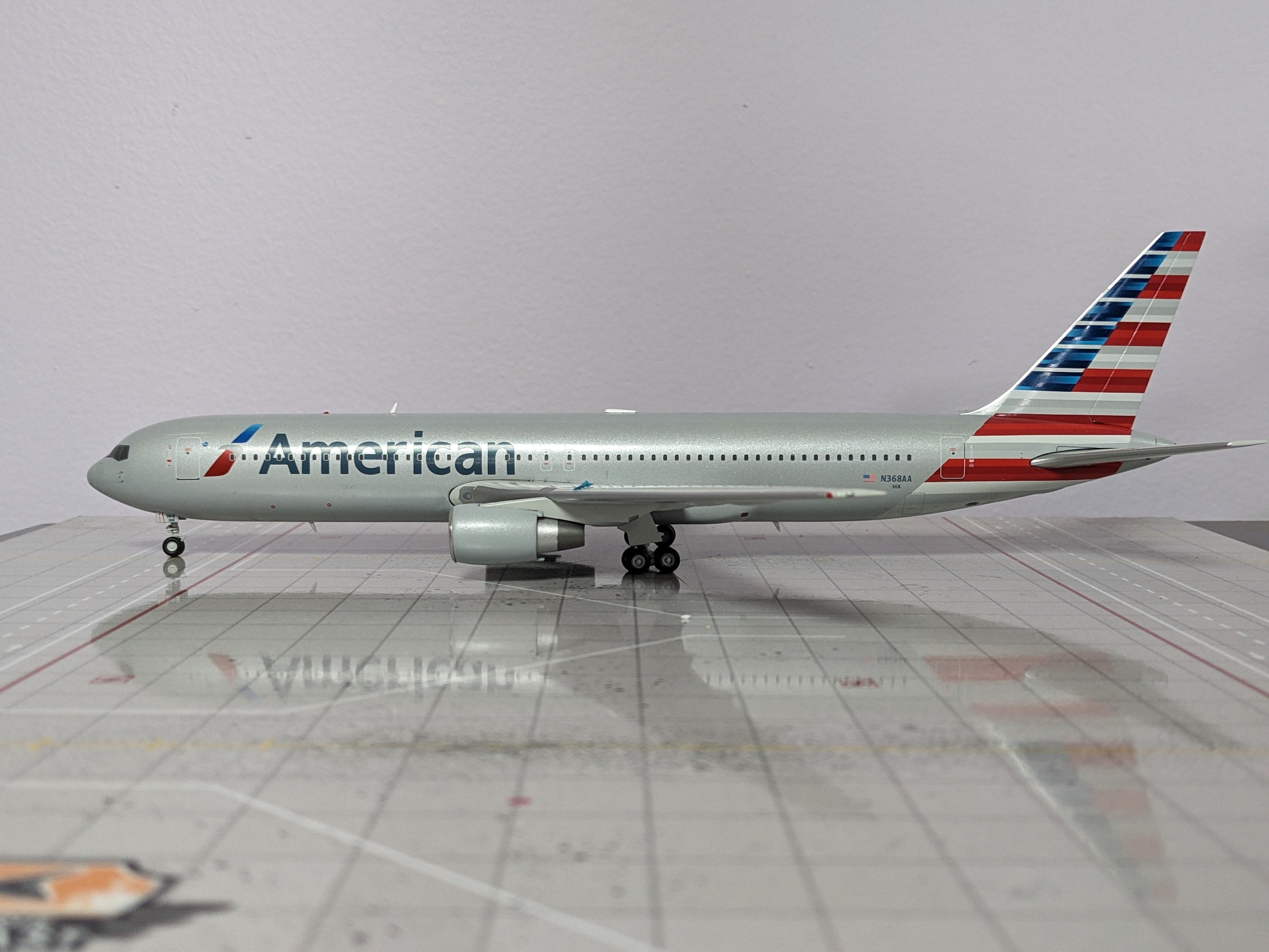 1:200 GEMINI AMERICAN B767-300ER N368AS