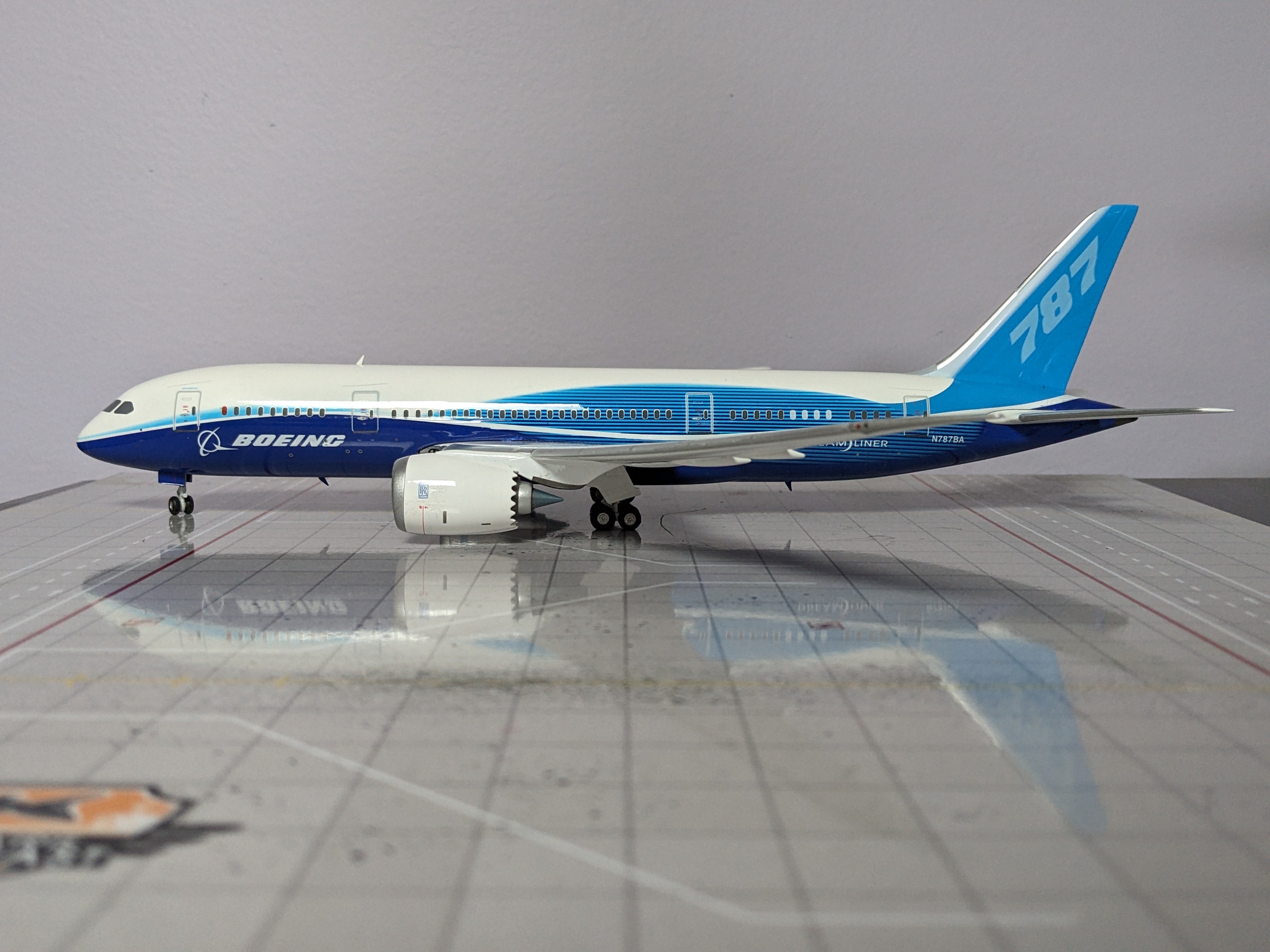 Phoenix　787 N787BA 1:200 1:200 PHOENIX HOUSE B787-8 N787BA