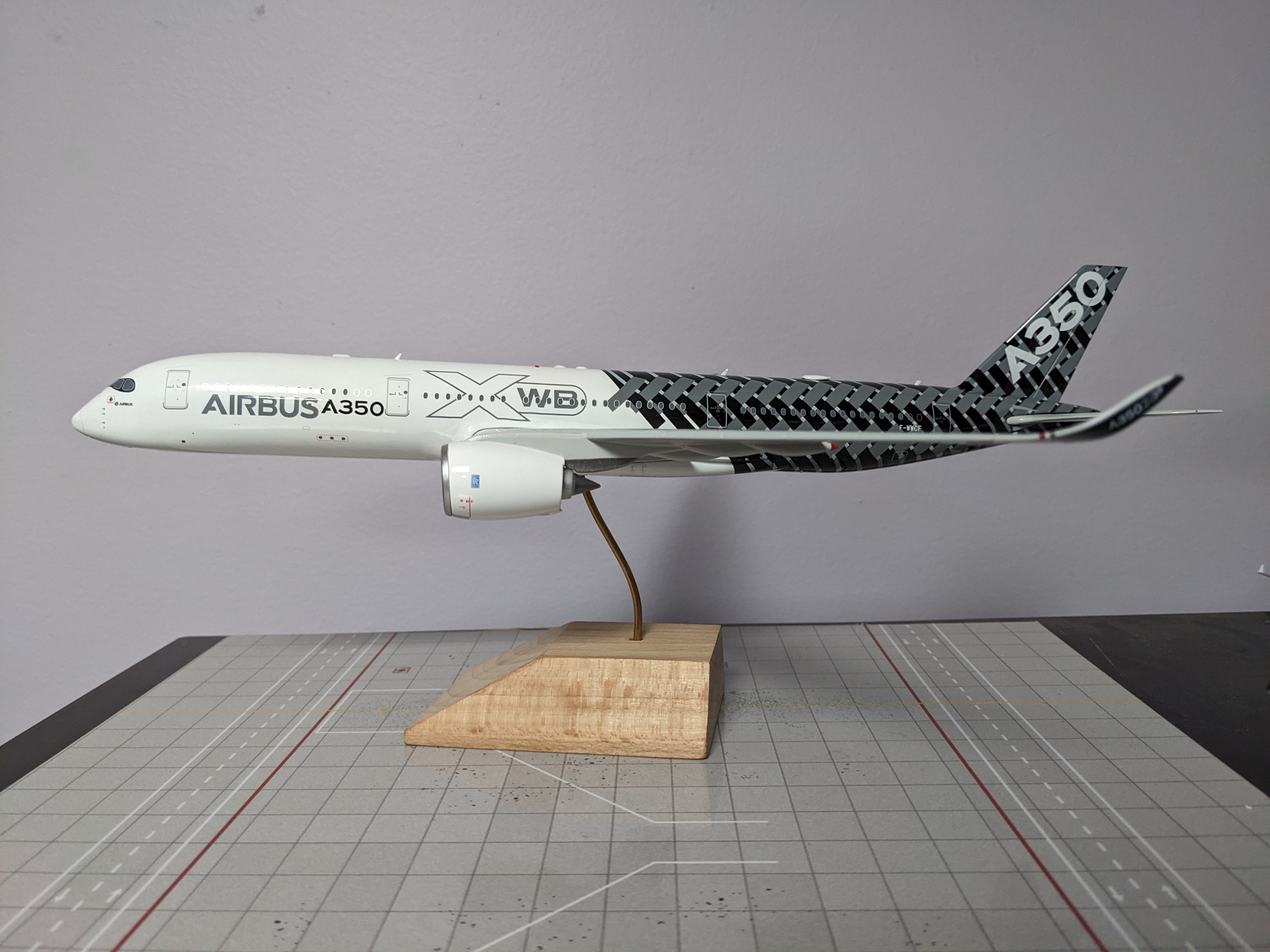 1:200 PHOENIX HOUSE A350-900XWB F-WWCF