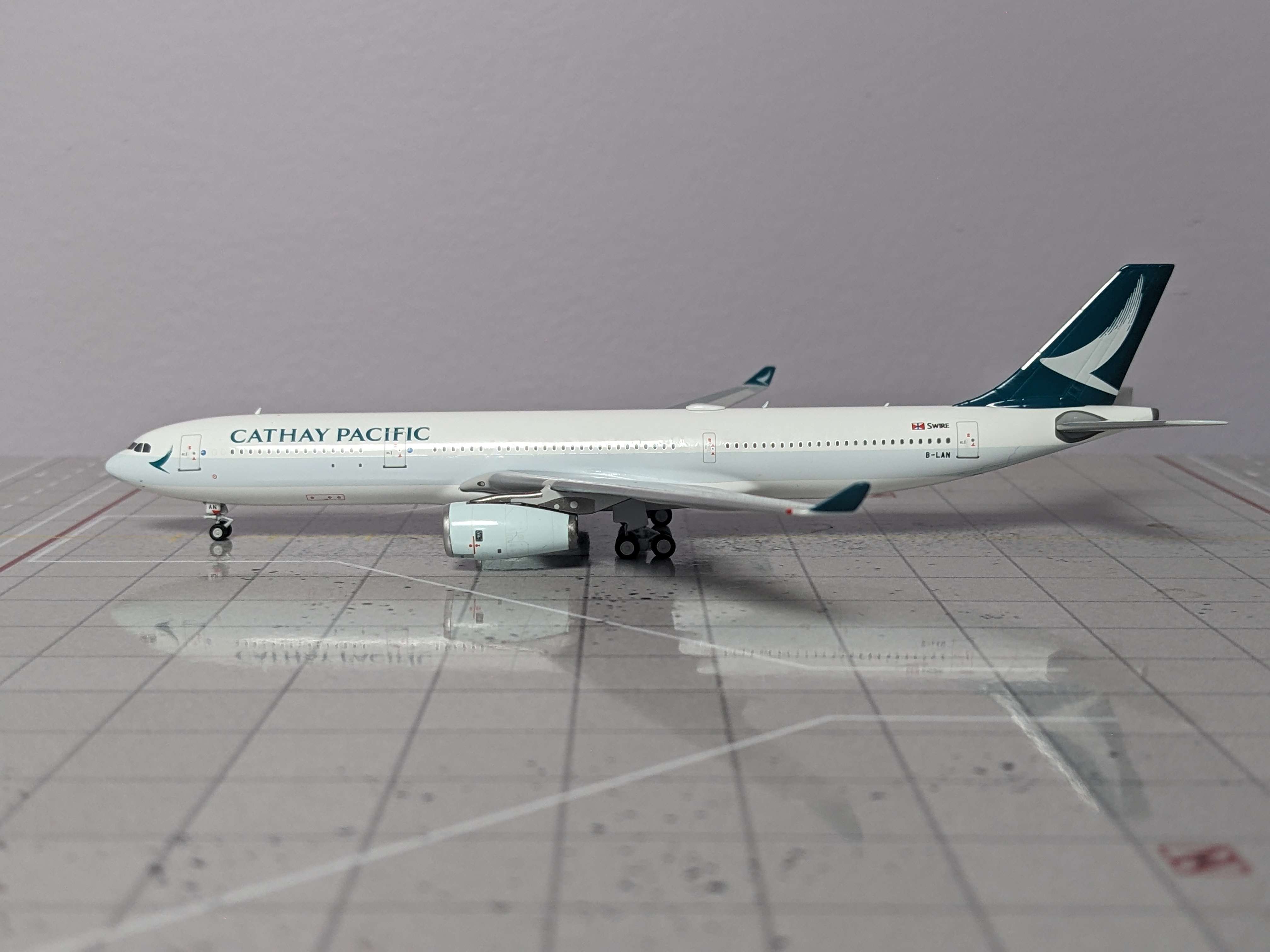 NG 1:400 CATHAY A330-300 B-LAN
