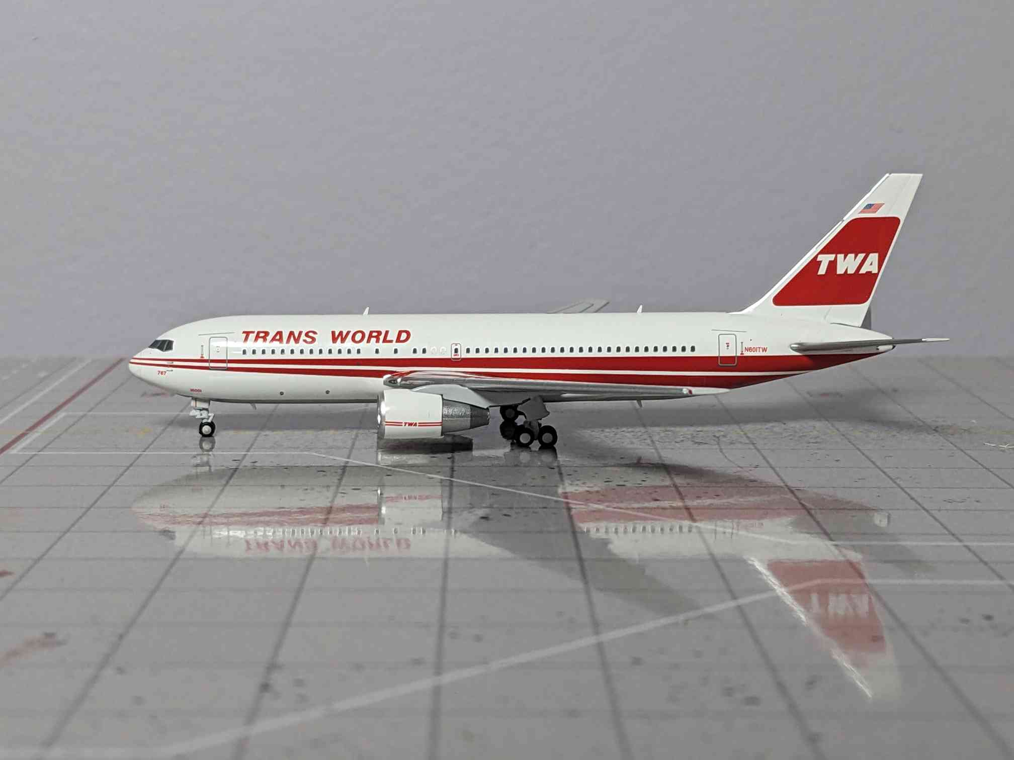 1:400 V1400 TWA B767-200