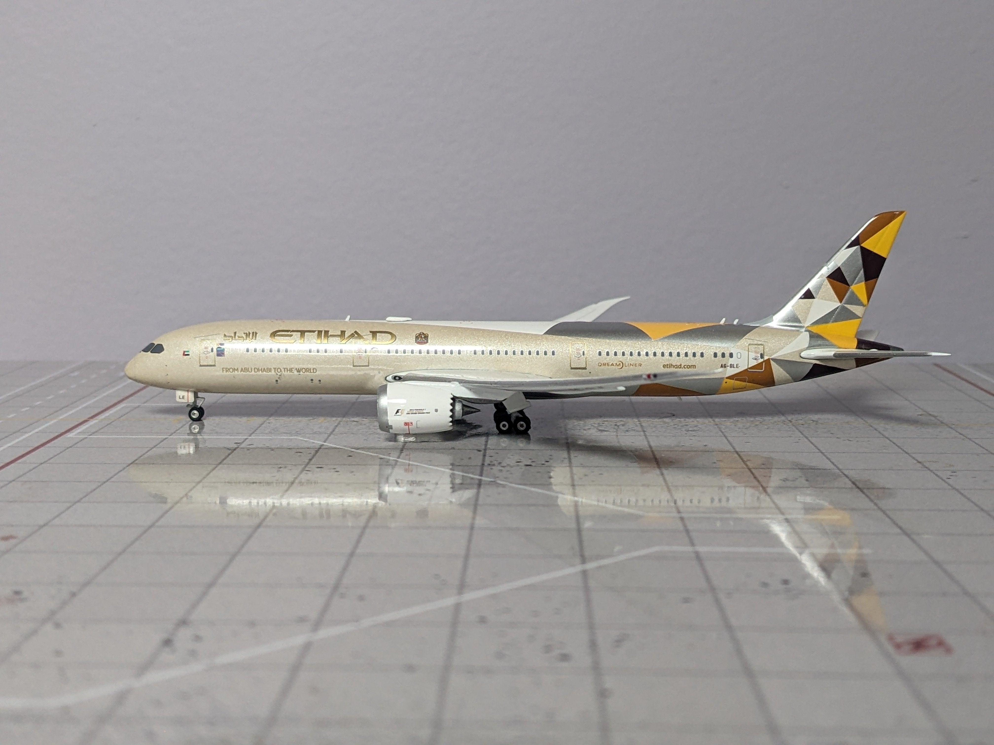 1:400 PHOENIX ETIHAD B787-9 A6-BLE