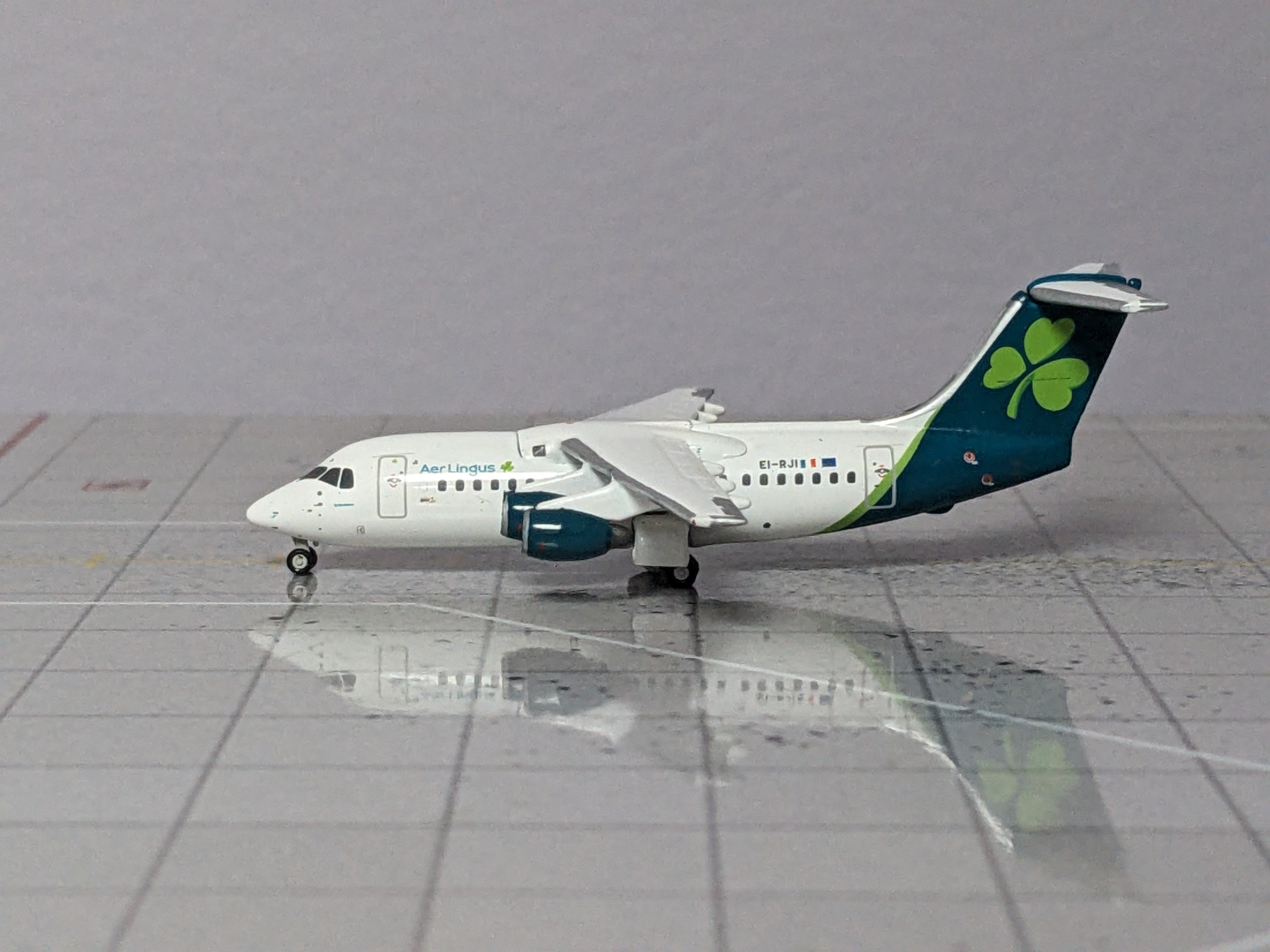 1:400 GEMINI AER LINGUS BAE-146 EI-RJI