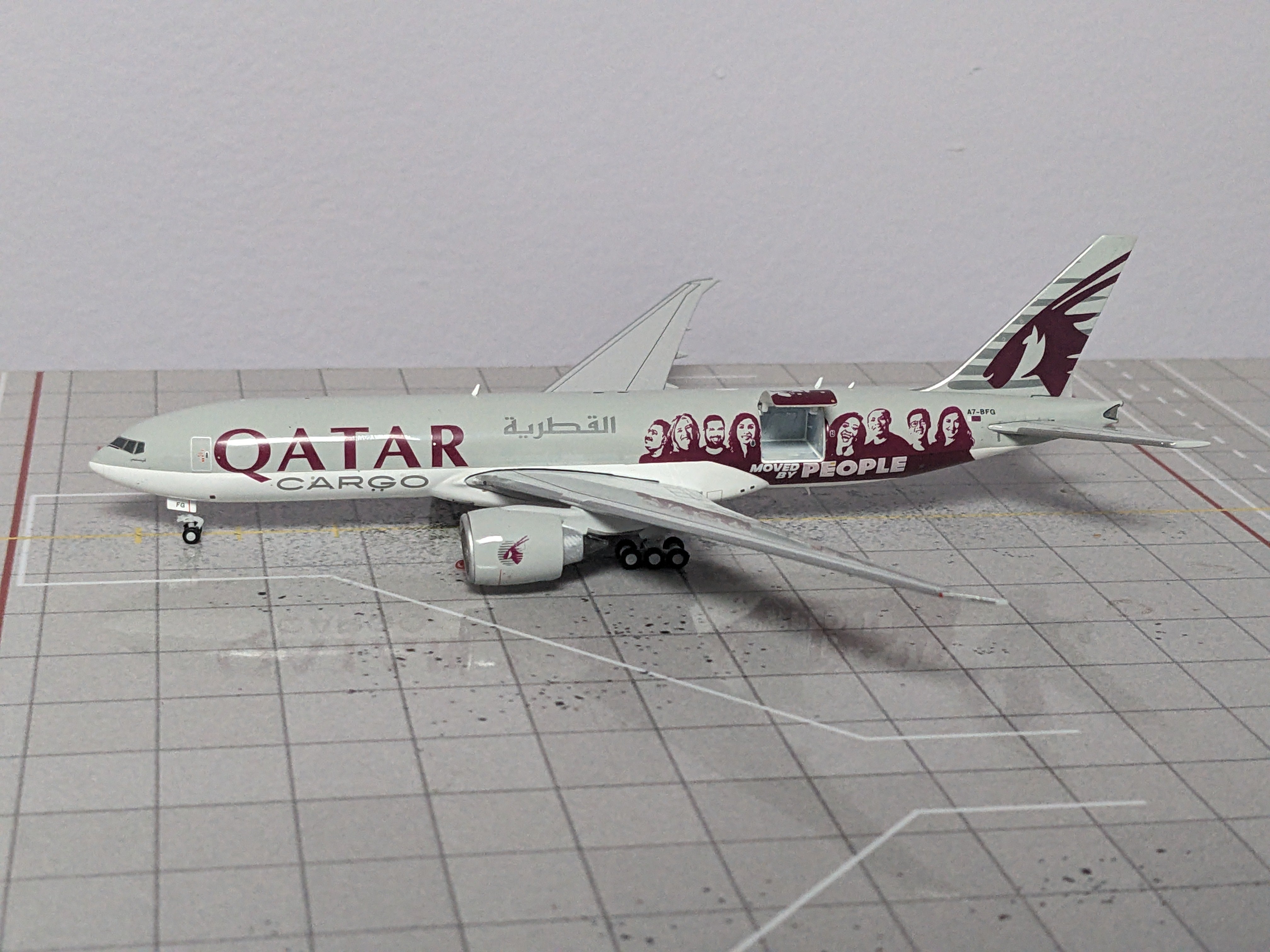1:400 QATAR CARGO B777-200F A7-BFG