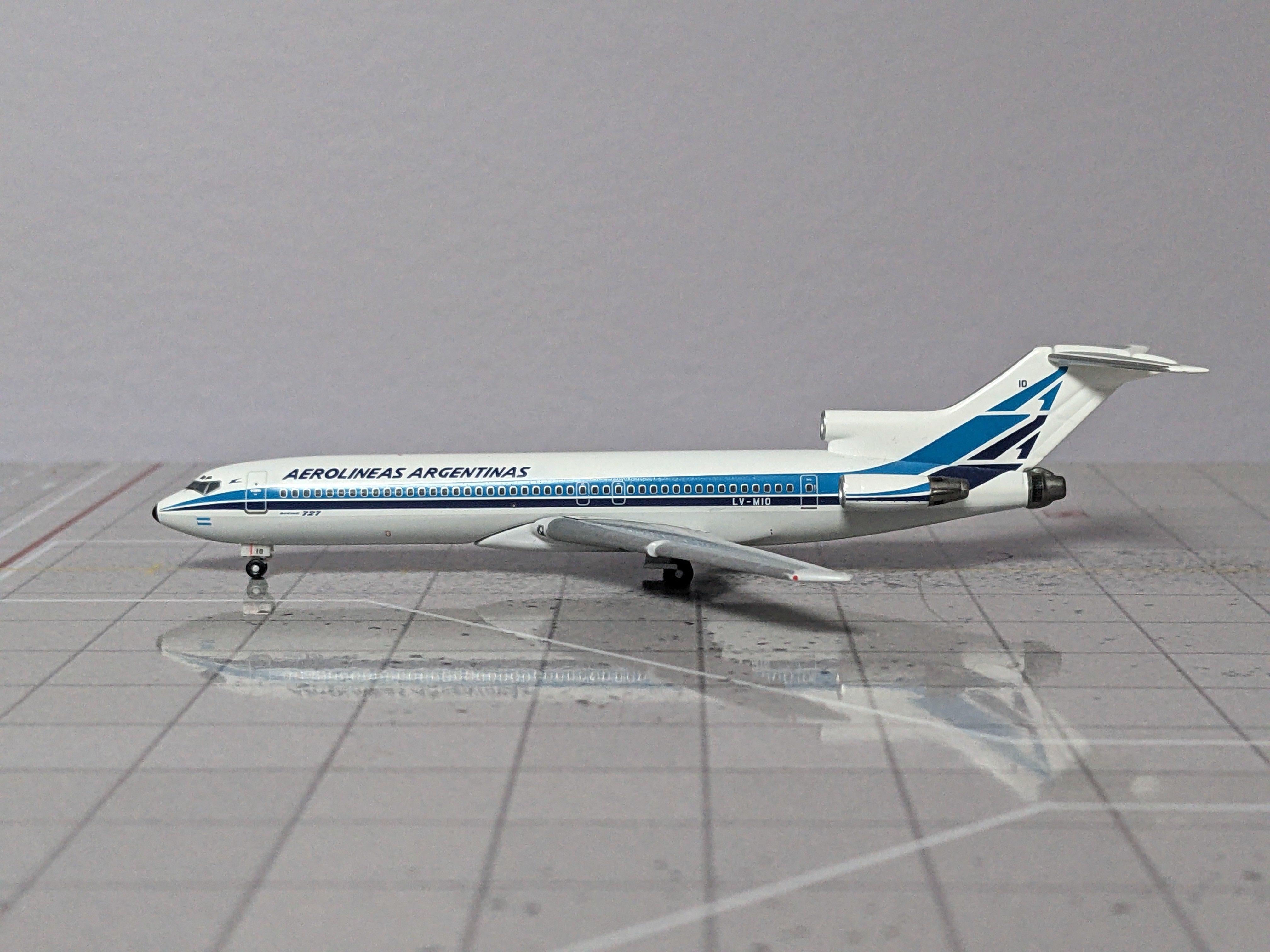 1:400 AEROCLASSICS AEROLINEAS ARGENTINAS B727-200 LV-MIO