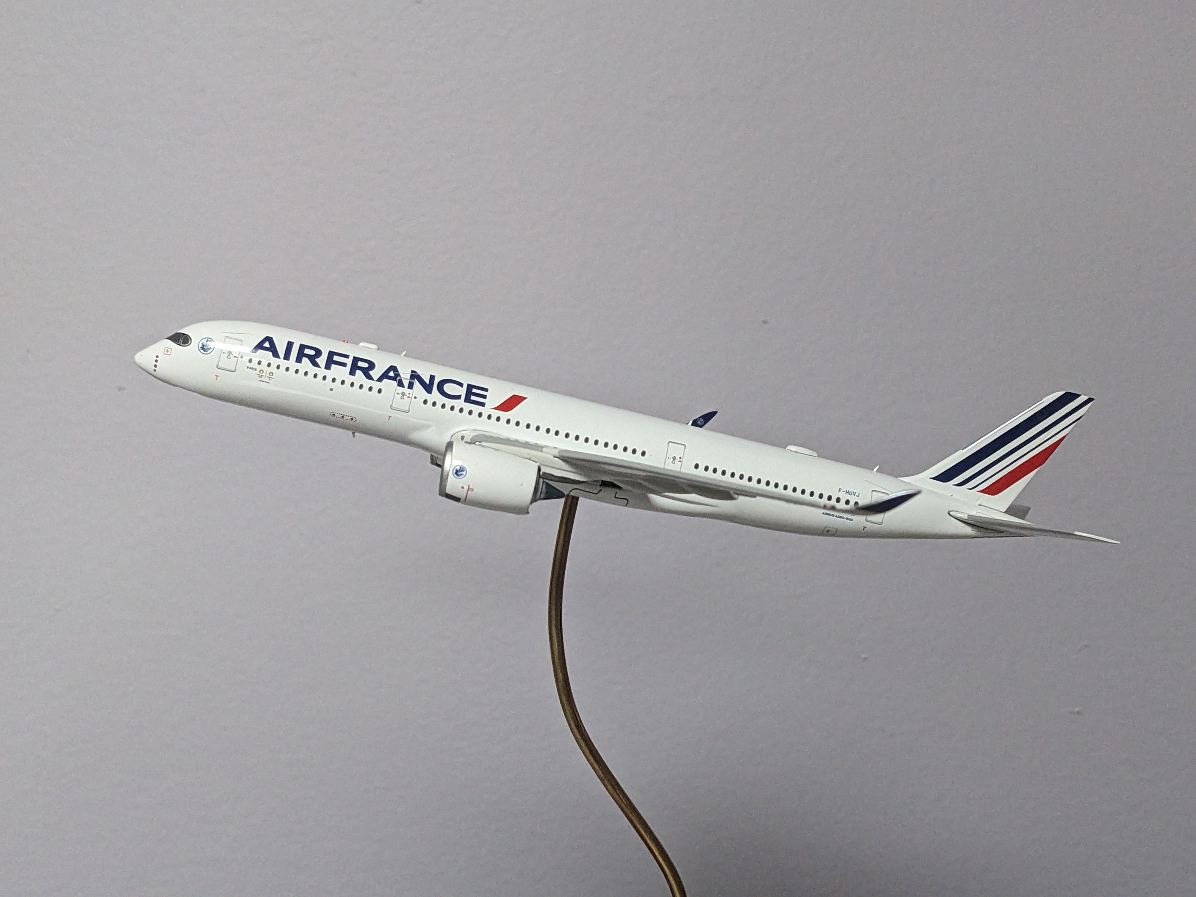 1:400 AV400 AIR FRANCE A350-900 F-HUVJ