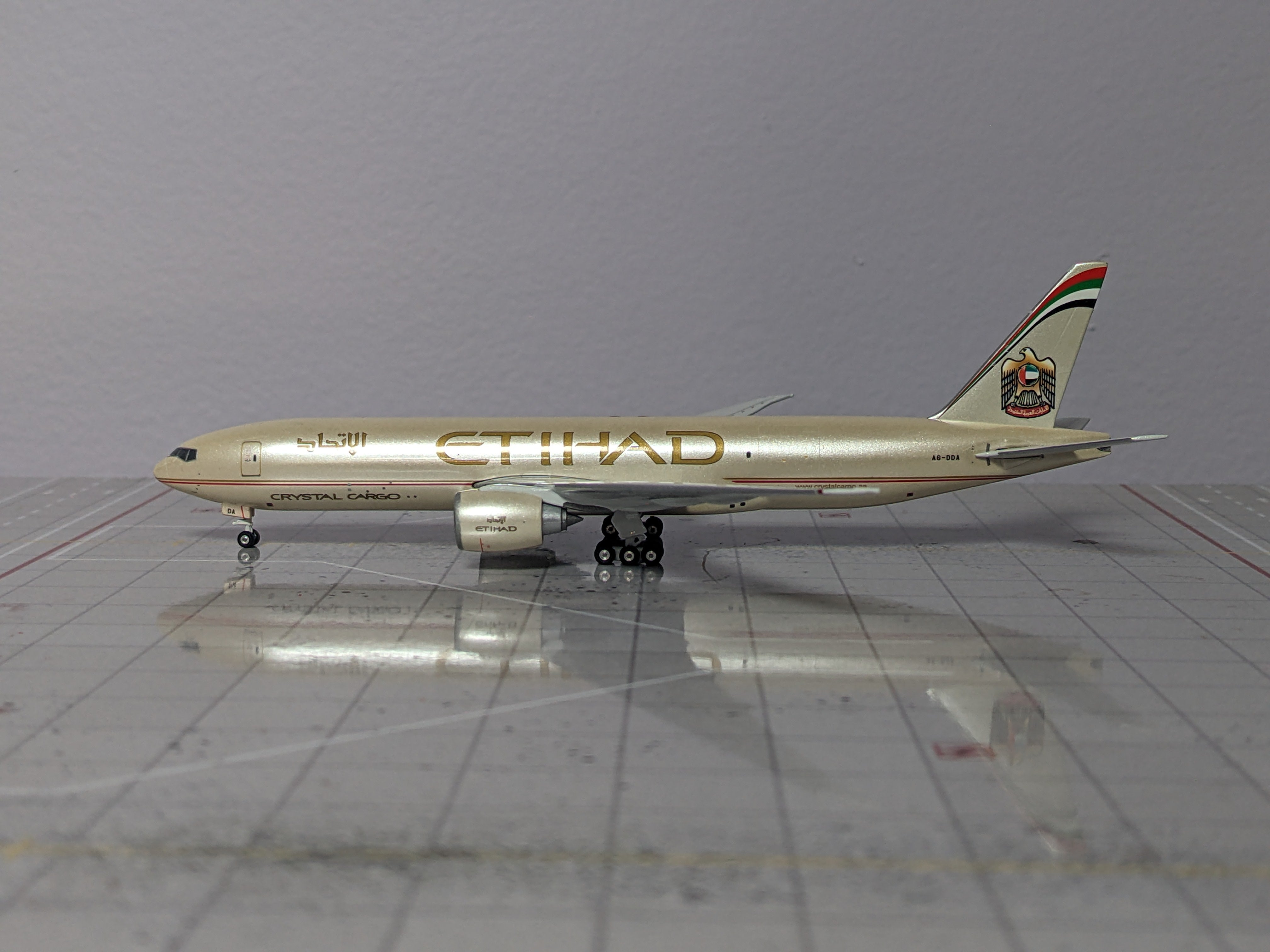 1:400 PHOENIX ETIHAD CARGO B777-200 A6-DDA