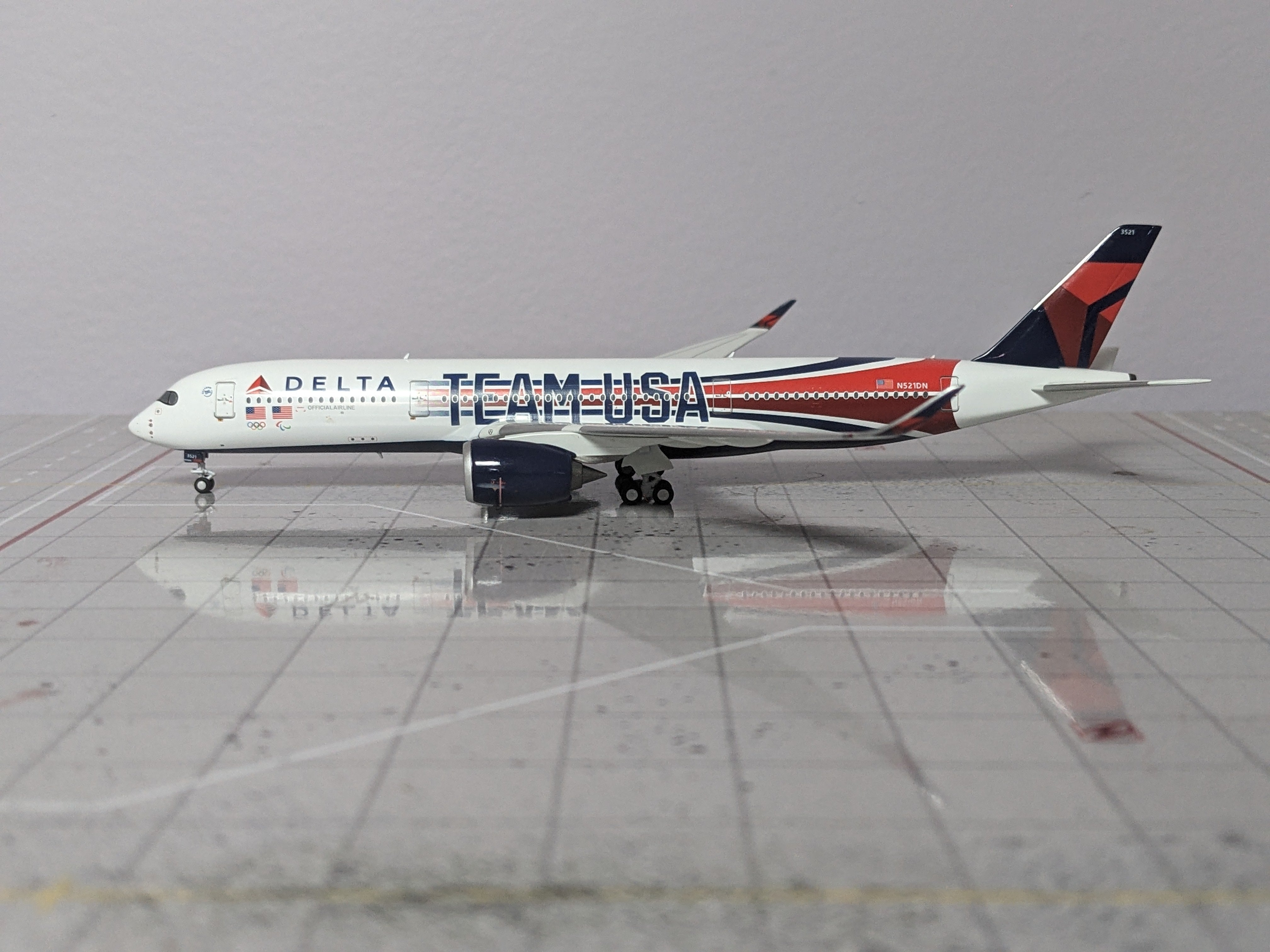 1:400 NG DELTA A350-900 N521DN "TEAM USA - ULTIMATE EDITION"