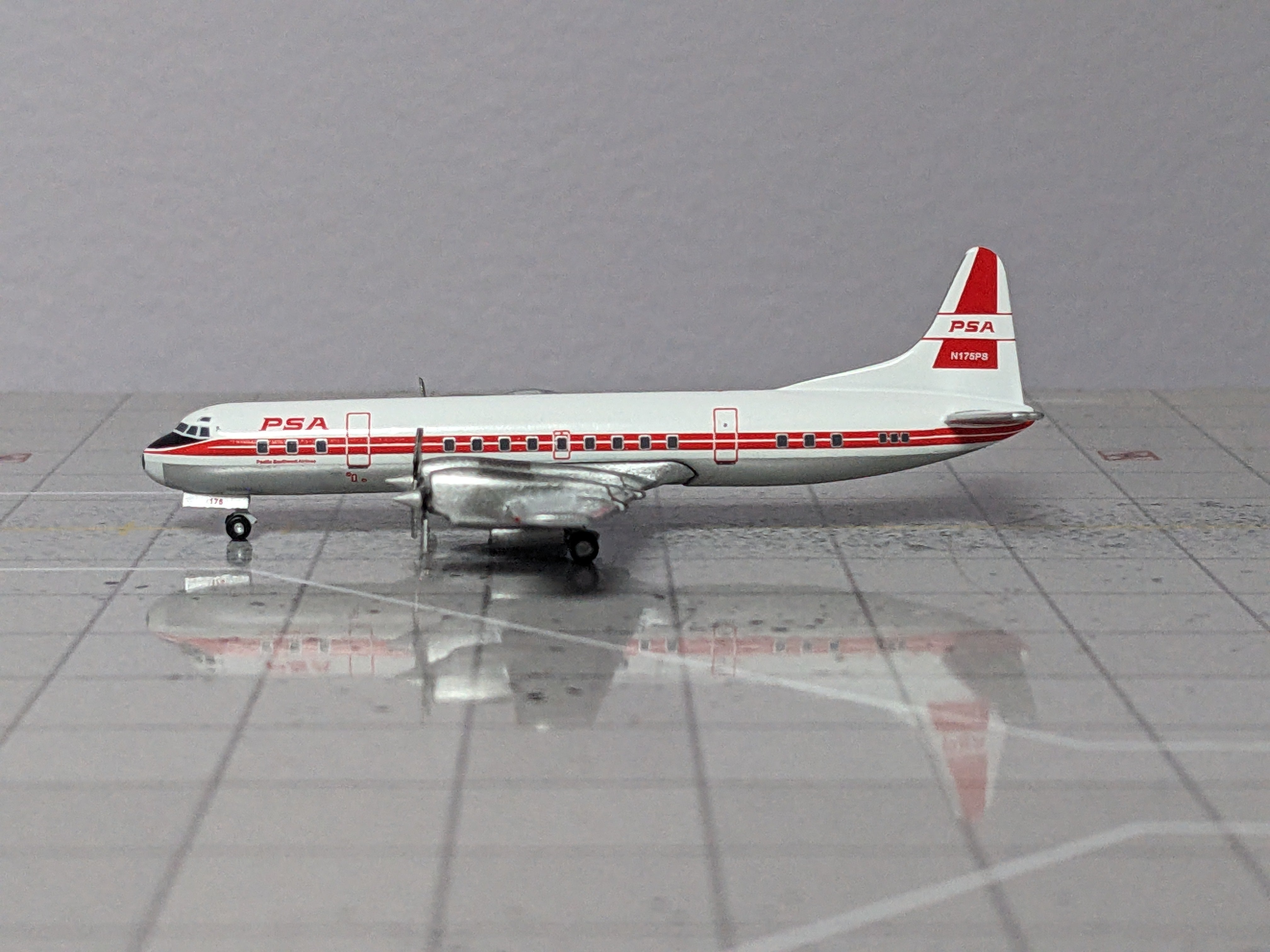 1:400 AEROCLASSICS PSA L-188 N175PS