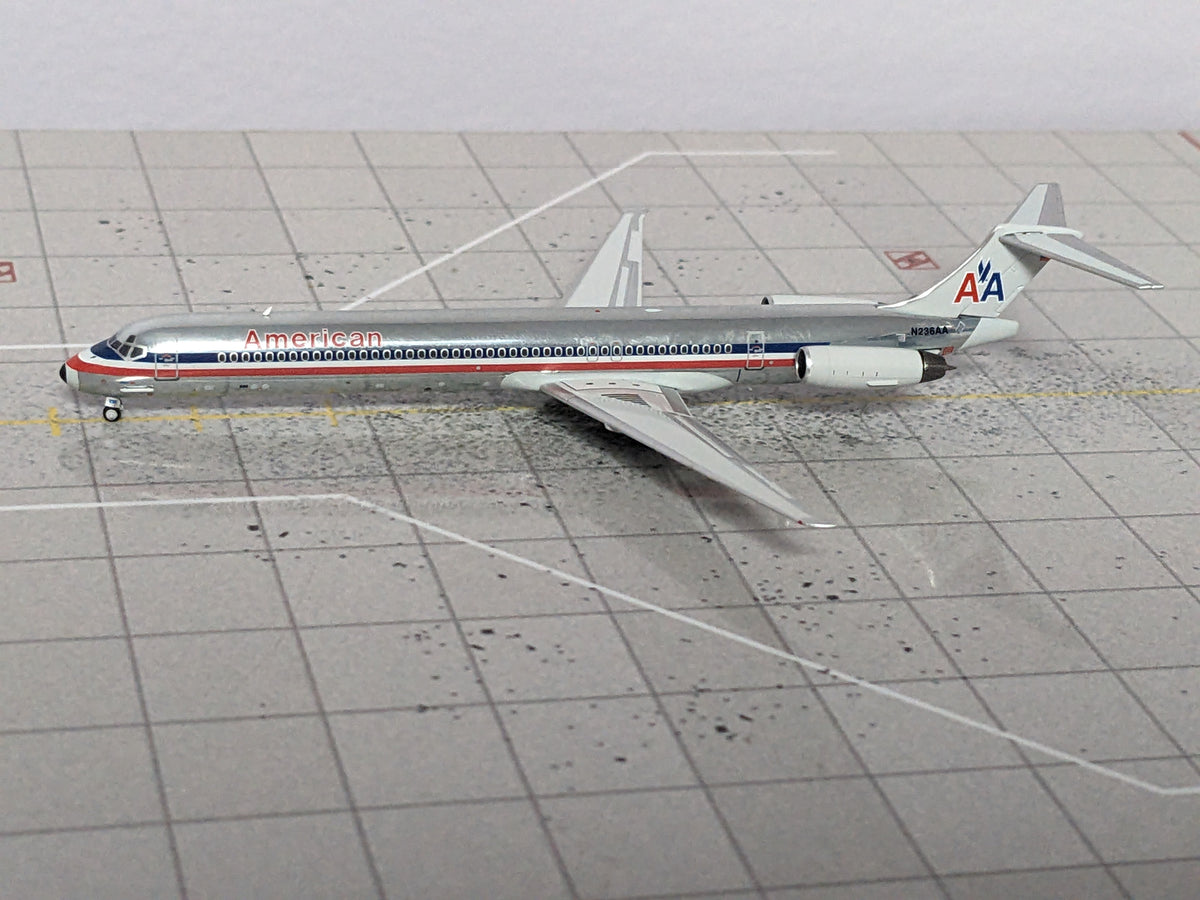 1:400 NG AMERICAN MD-80 N236AA 