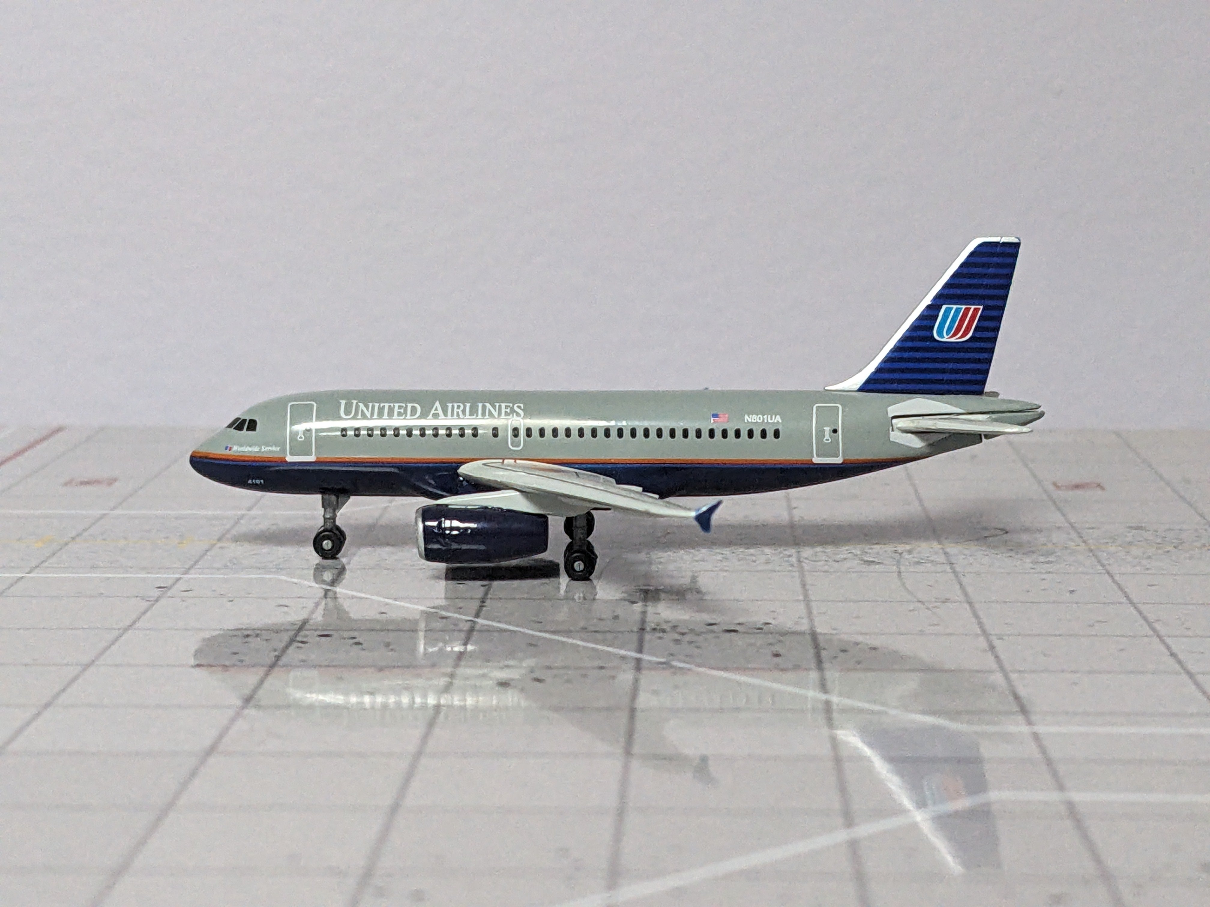 1:400 DRAGON UNITED A319 N801UA