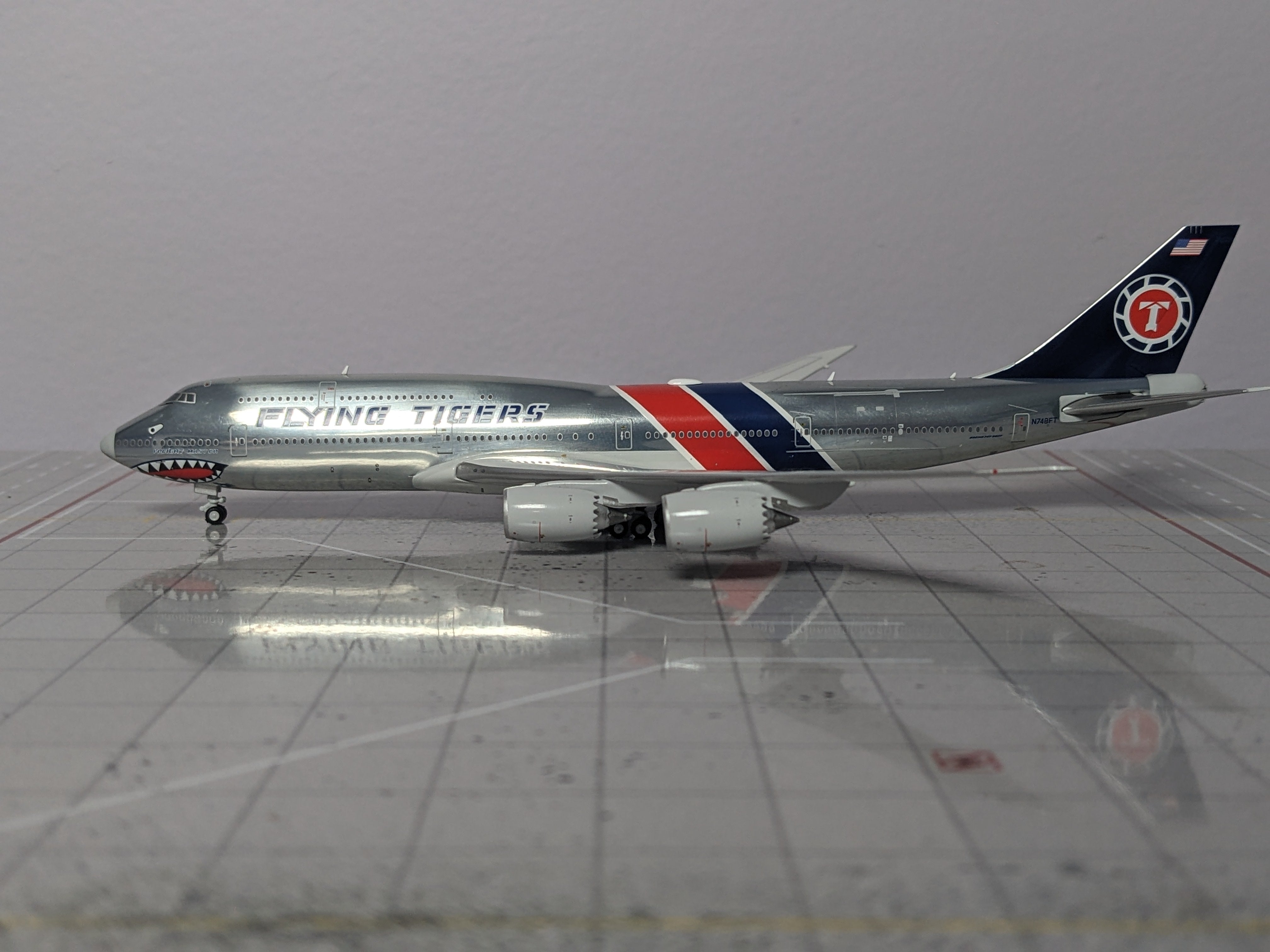 1:400 JC FLYING TIGERS B747-8 N748FT