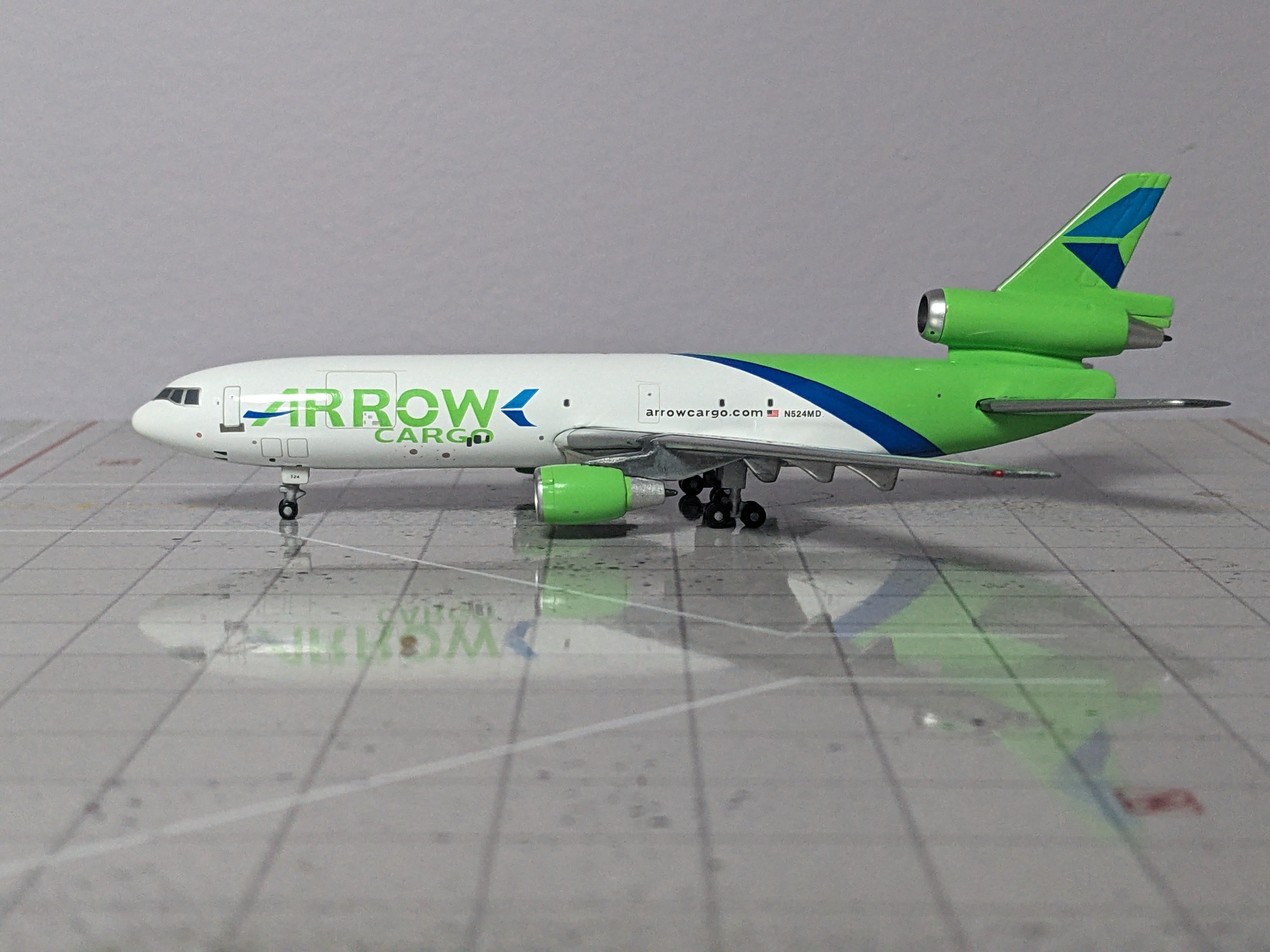 1:400 GEMINI ARROW CARGO DC-10-30 N524MD