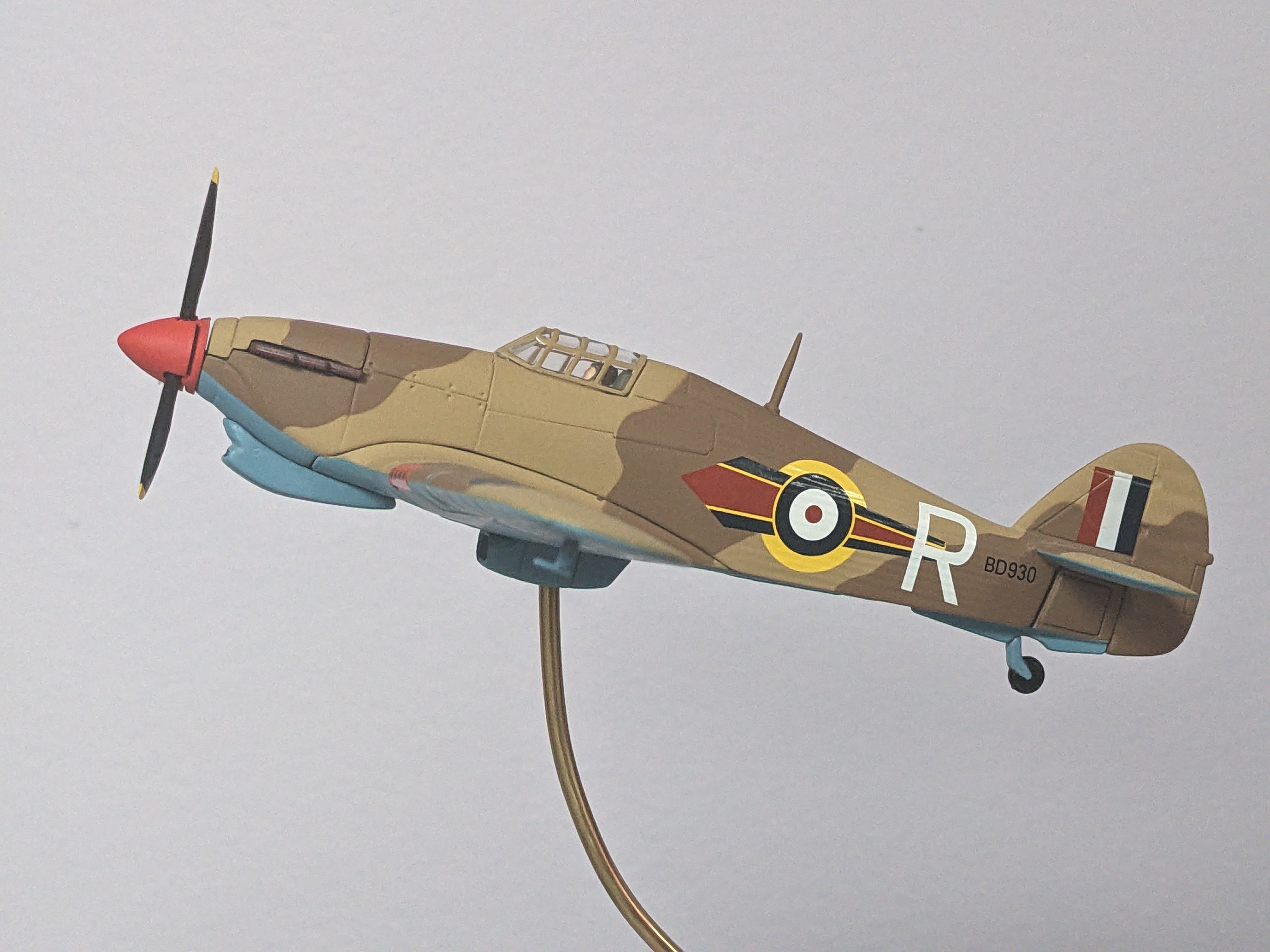 1:72 CORGI HAWKER HURRICANE WESTERN DESERT