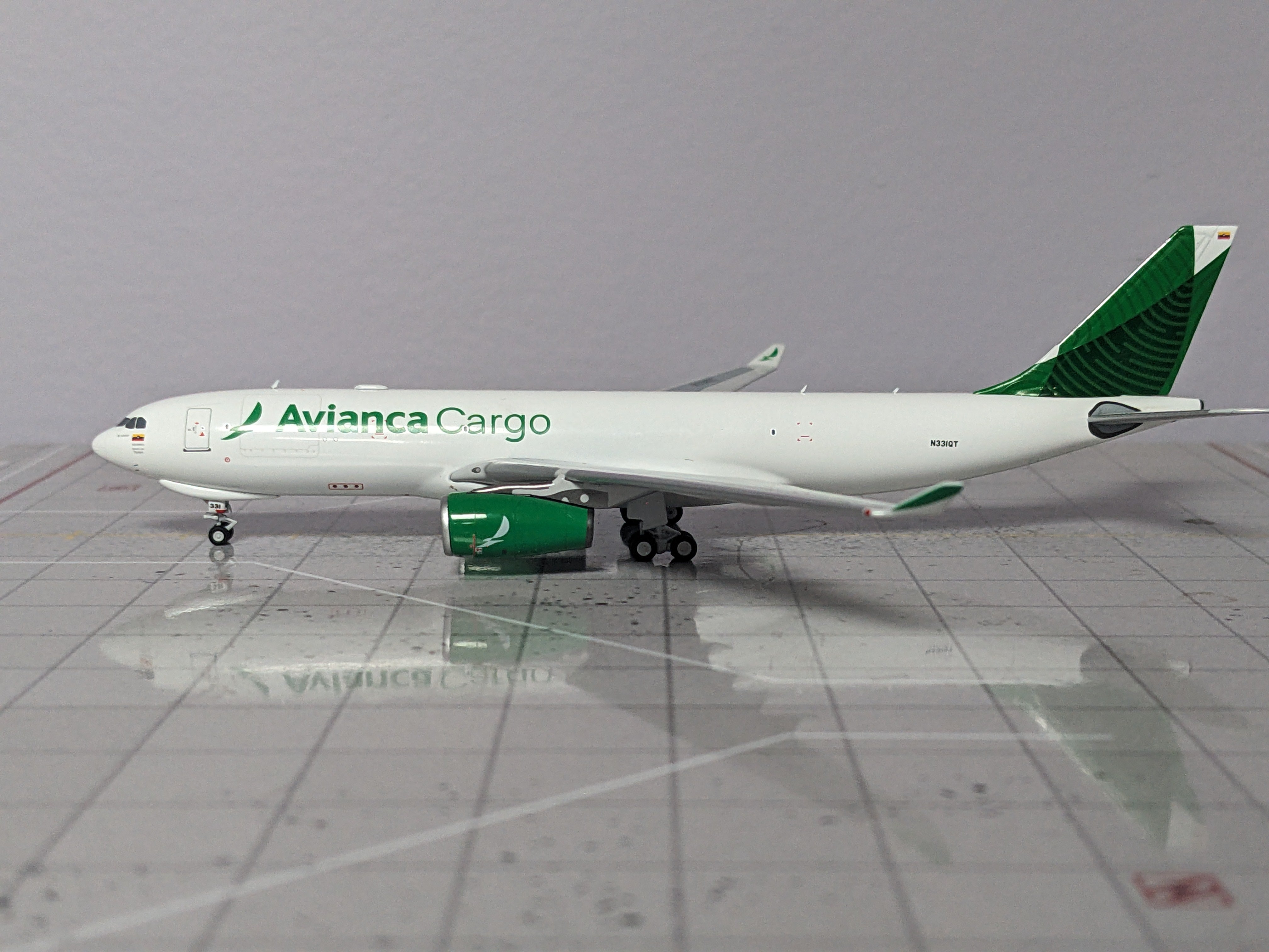 1:400 NG AVIANCA CARGO A330-200F N331QT