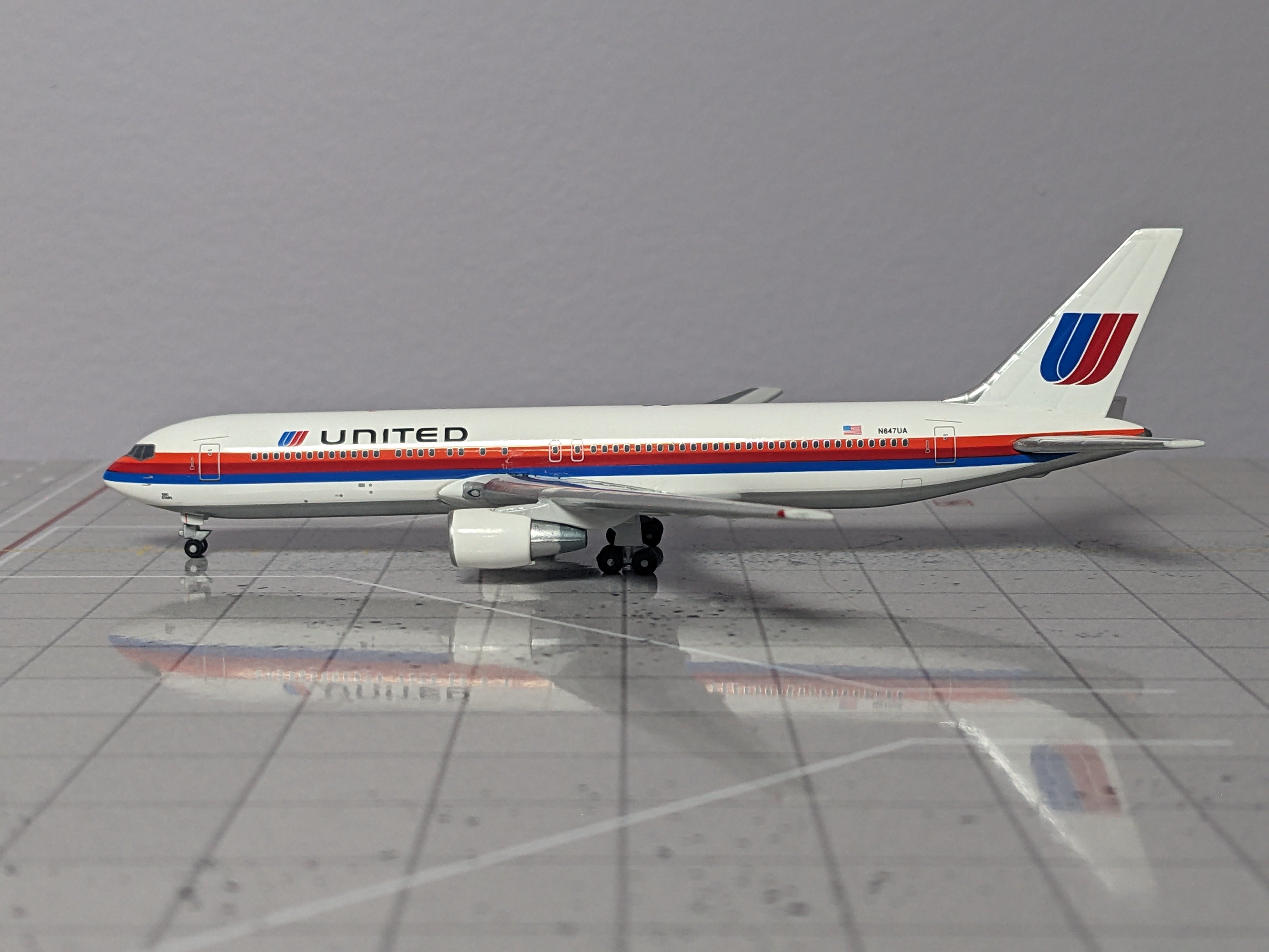 1:400 GEMINI UNITED B767-300 N647UA