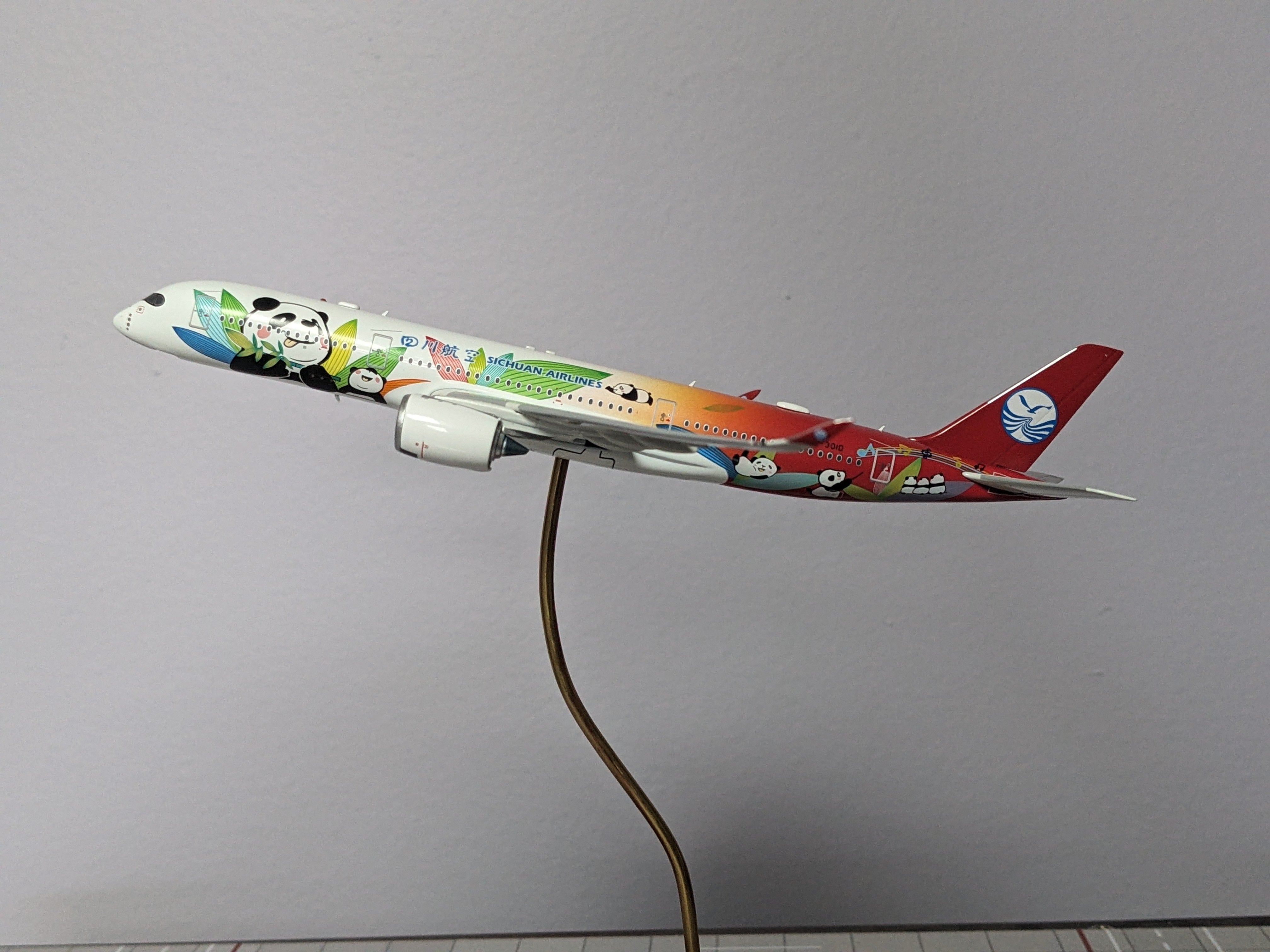 1:400 AV400 SICHUAN AIRLINES A350-900 B-301D