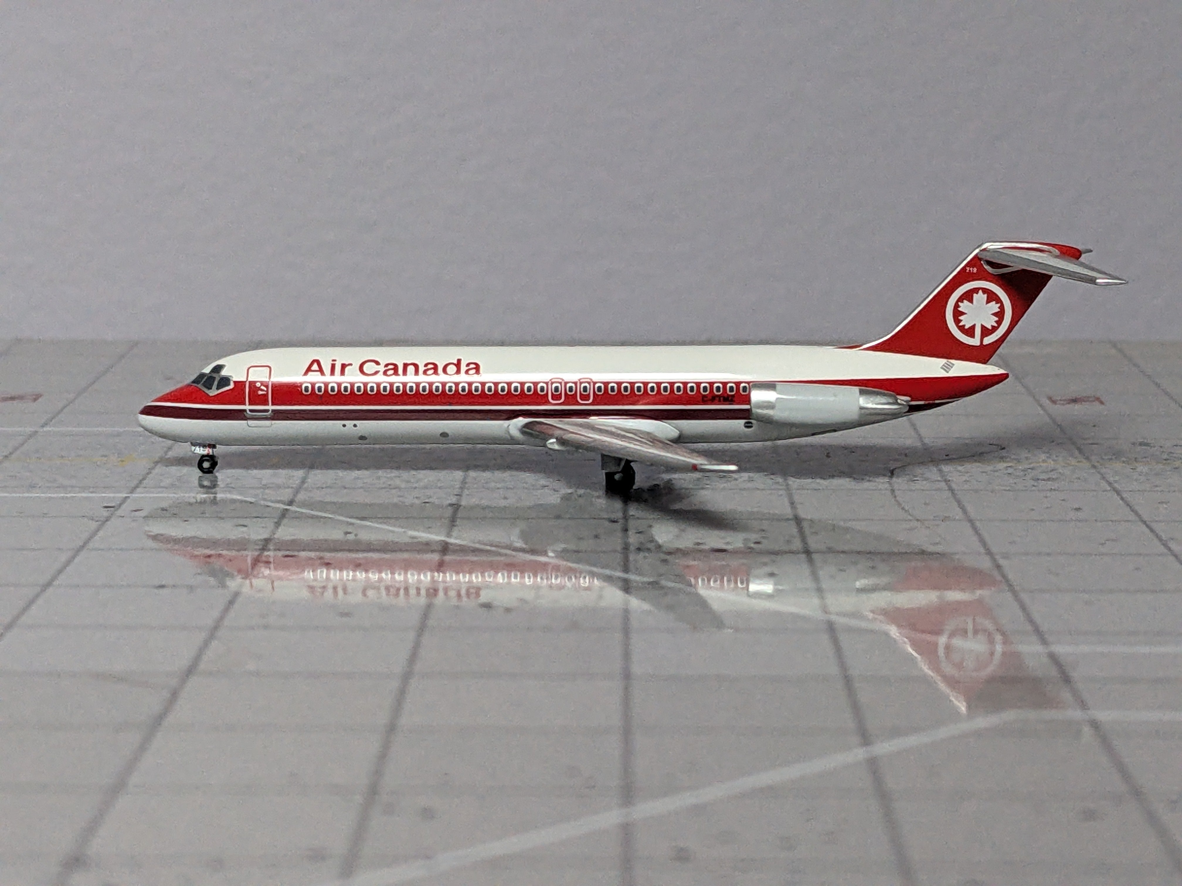 1:400 AEROCLASSICS AIR CANADA DC-9-32 C-FTMZ