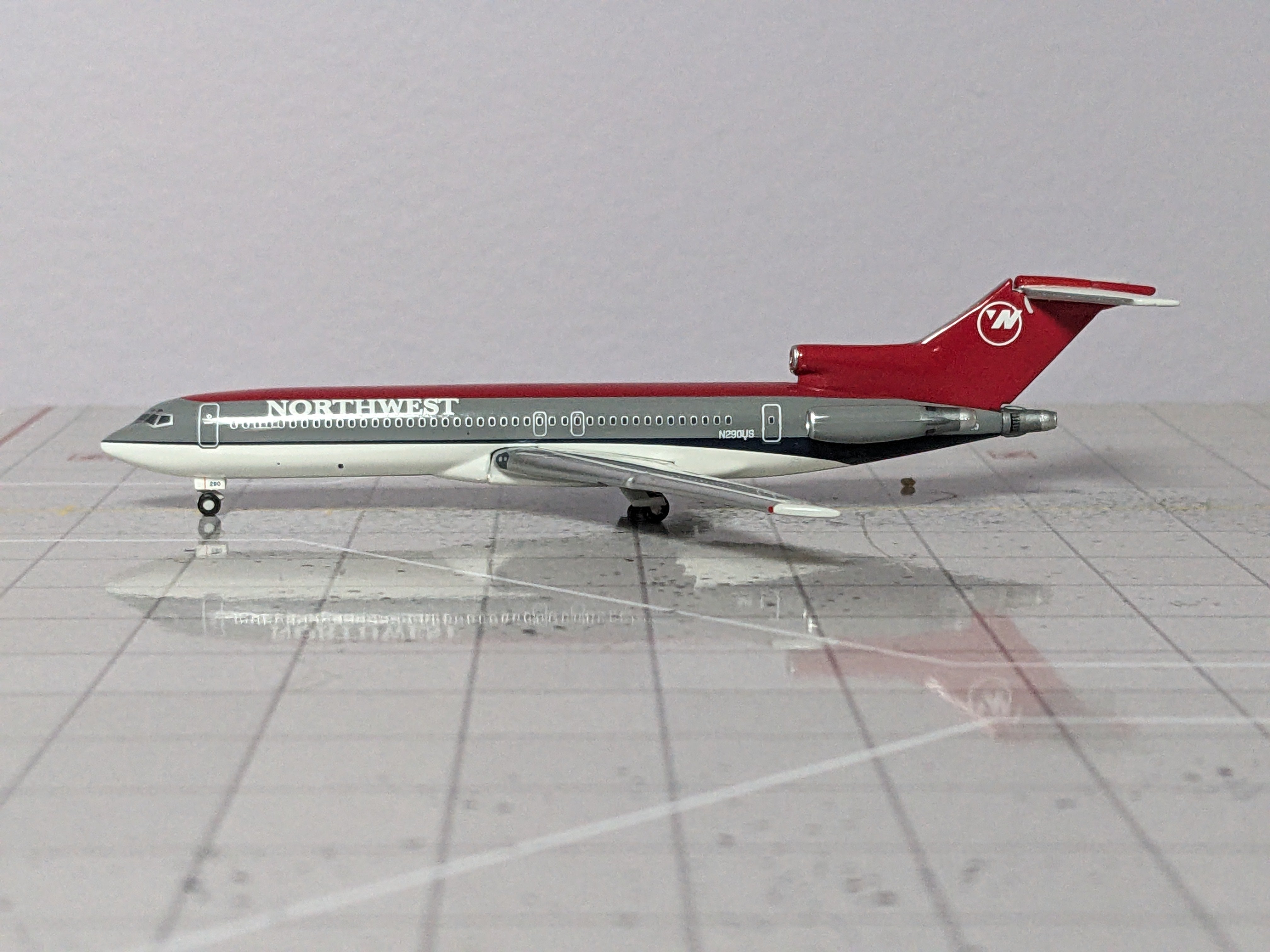 1:400 GEMINI NORTHWEST B727-200 N290US