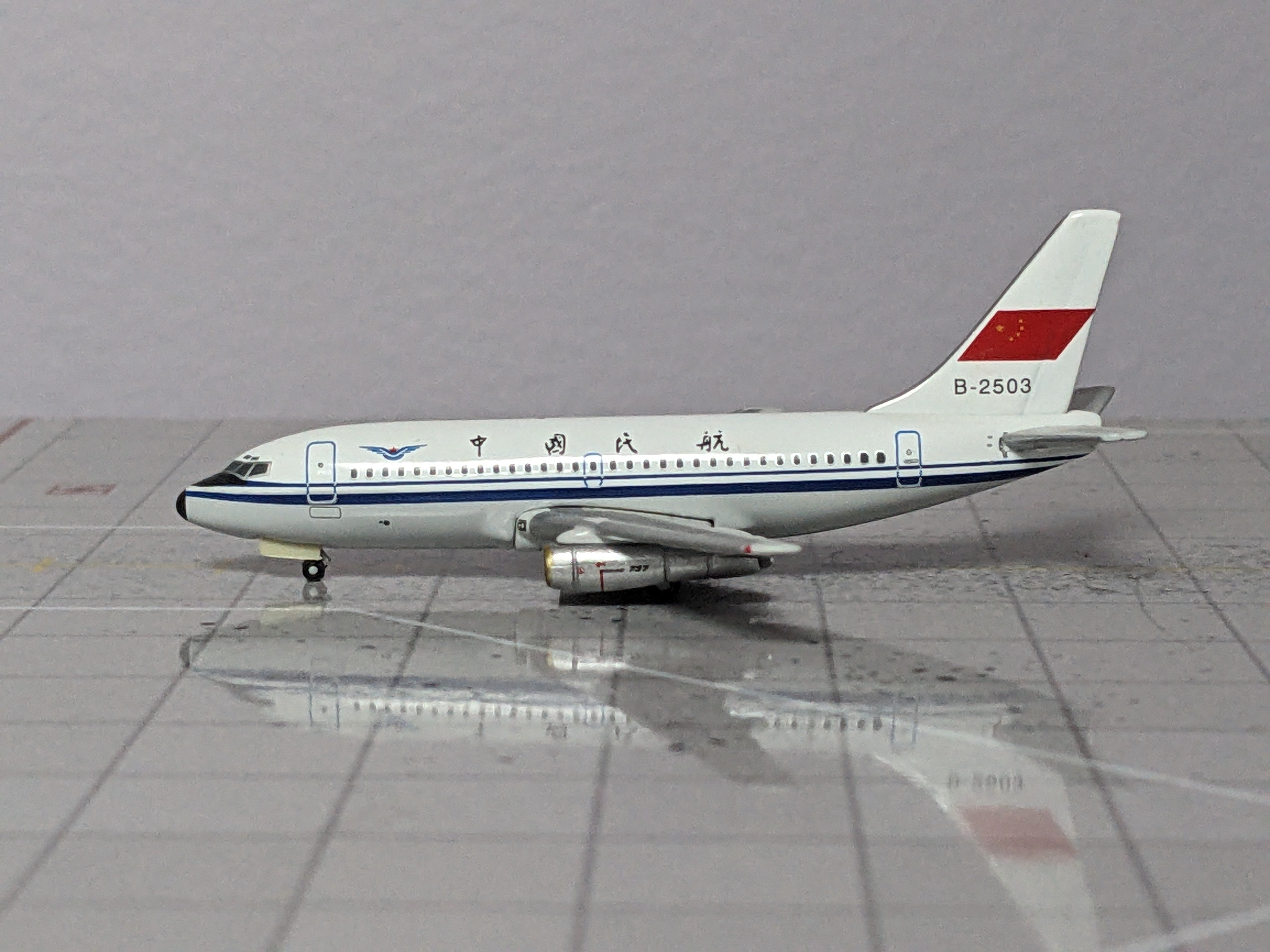 1:400 SKYJETS CAAC B737-200 B-2503