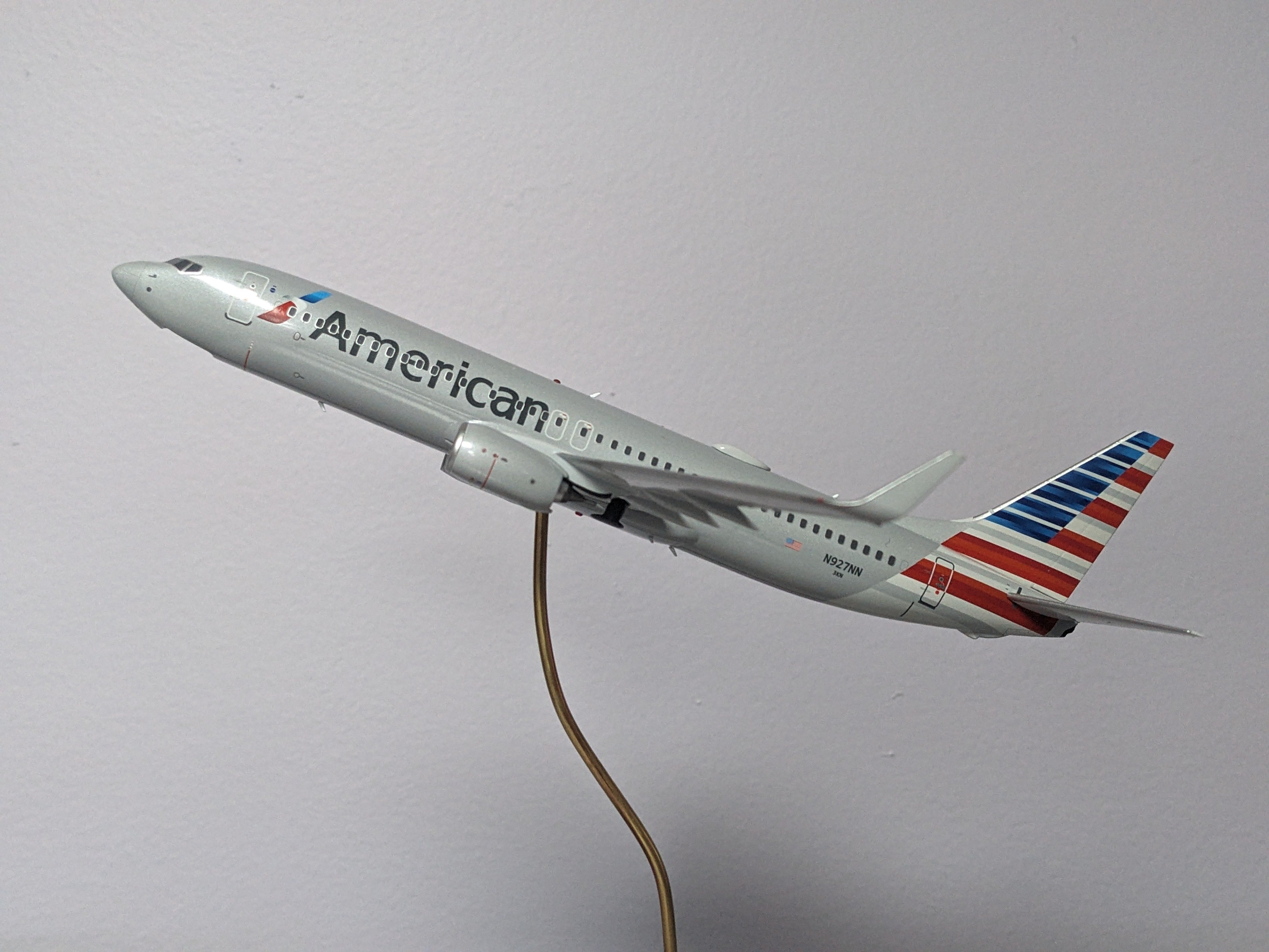 1:200 NG AMERICAN B737-800 N927NN