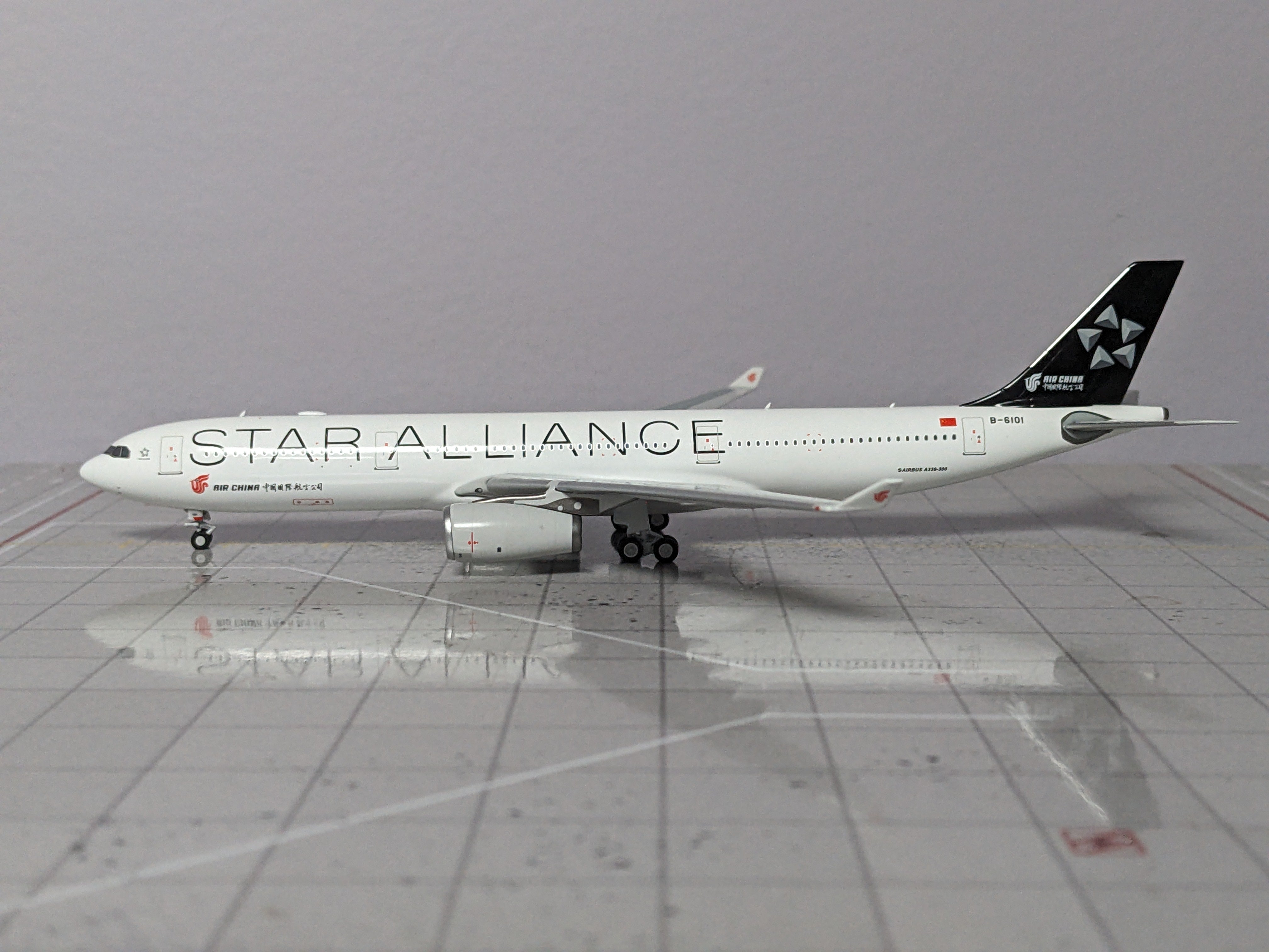 1:400 AIR CHINA STAR ALLIANCE A330 B-1601