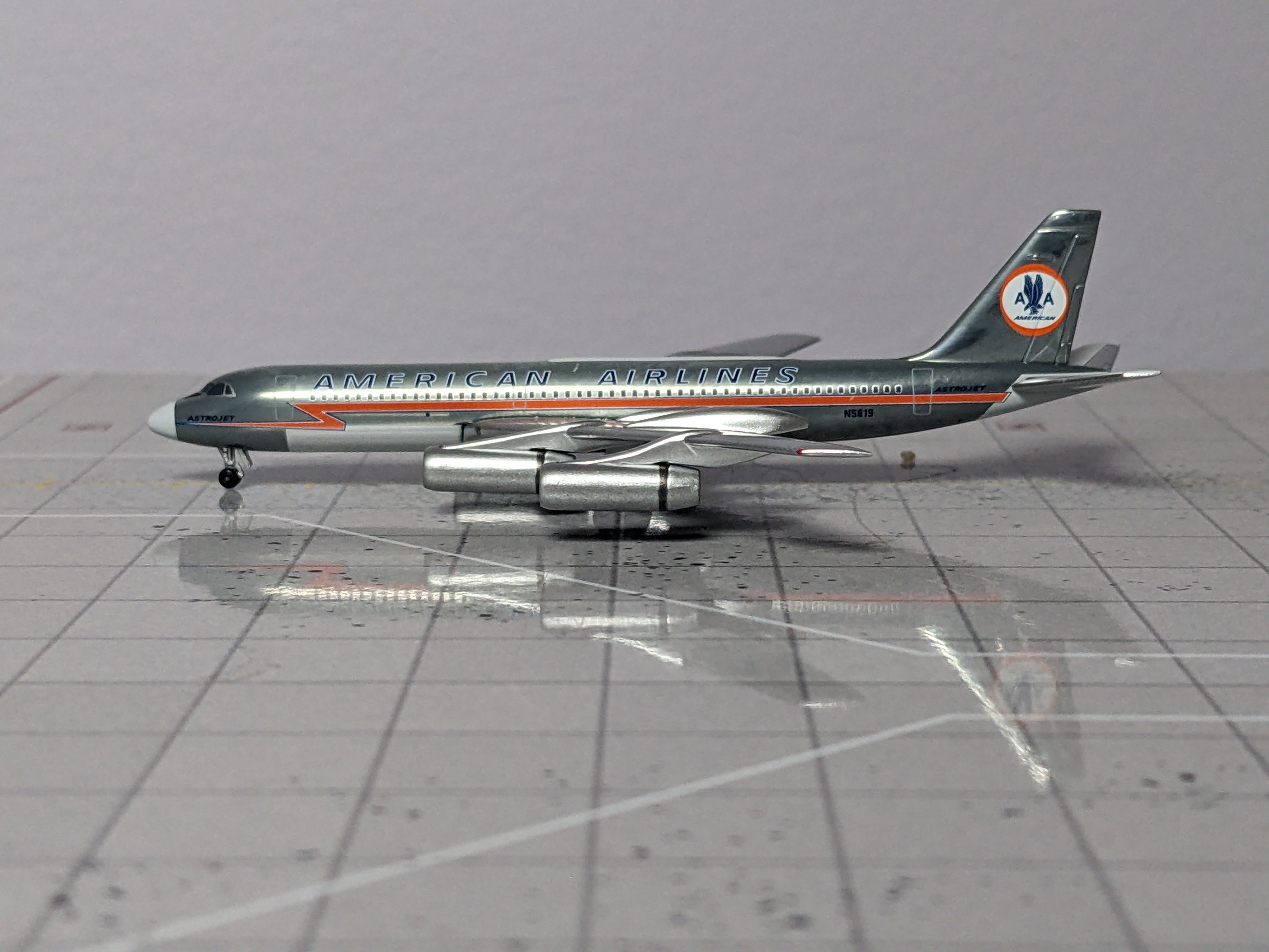 1:400 AEROCLASSICS AMERICAN CV-990 N5619