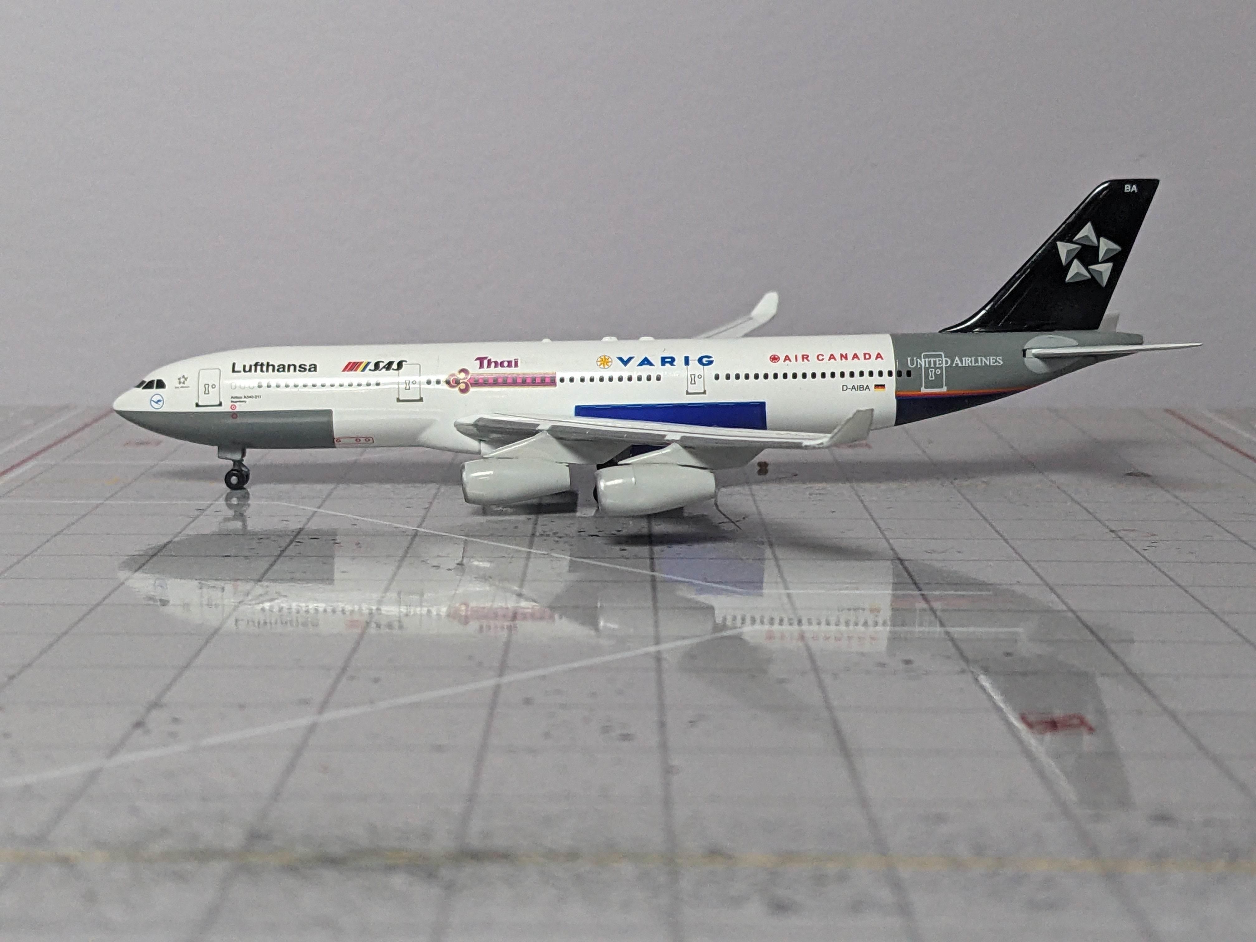 1:400 DRAGON LUFTHANSA A340-200 D-AIBA STAR ALLIANCE
