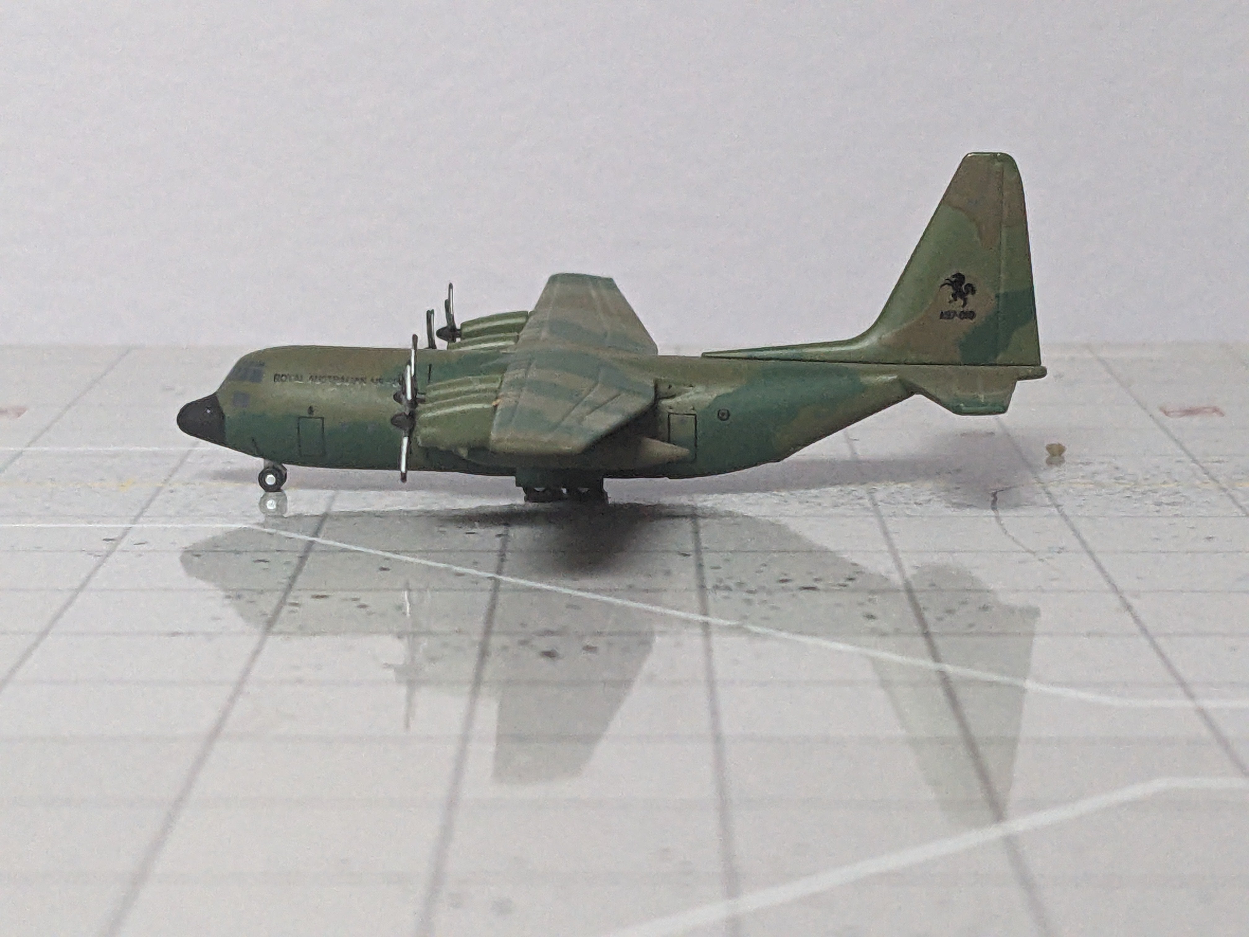 1:400 DRAGON RAAF C-130 HERCULES 36TH