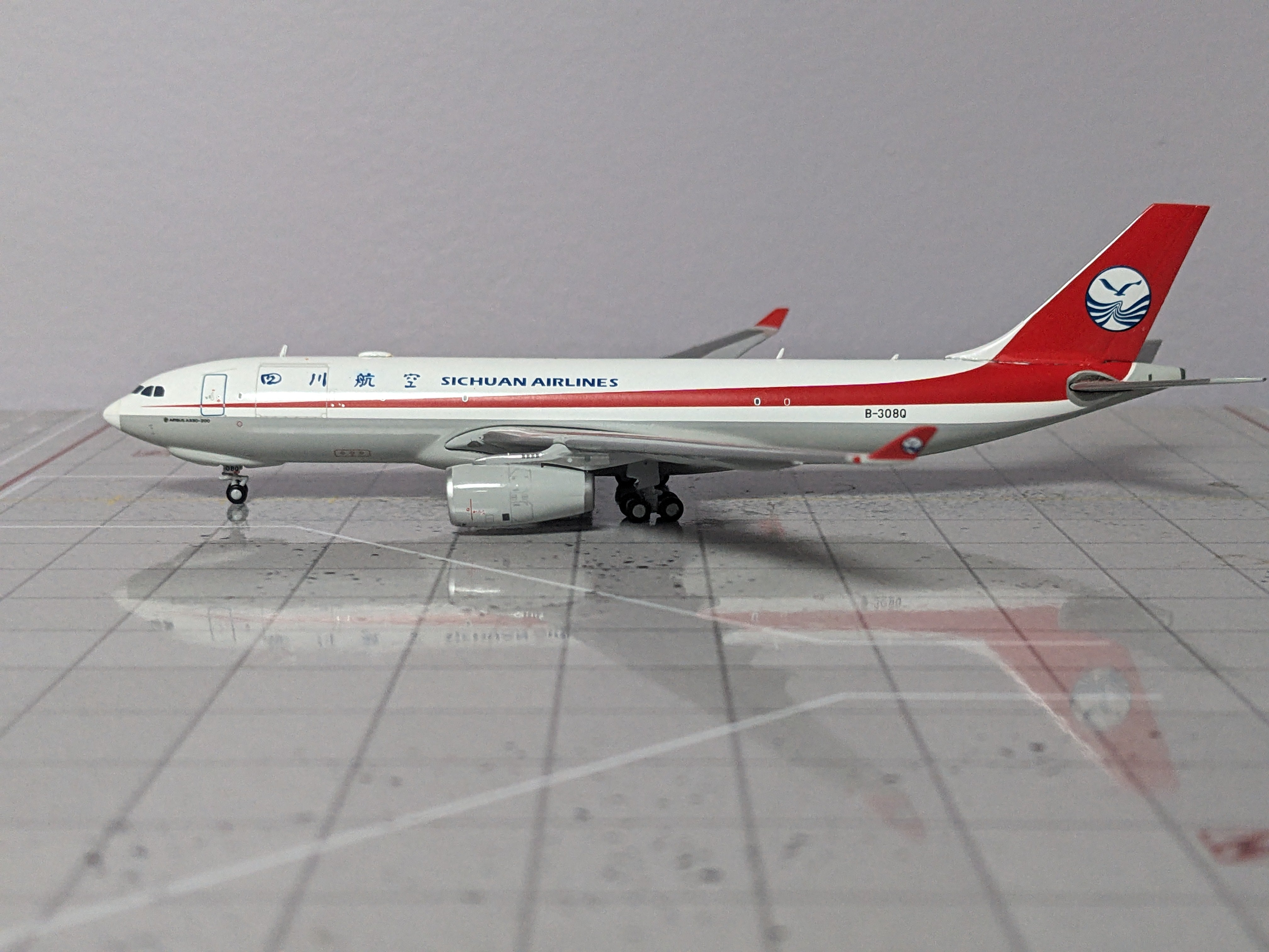 1:400 JC SICHUAN AIRLINES A330-200F B-3080