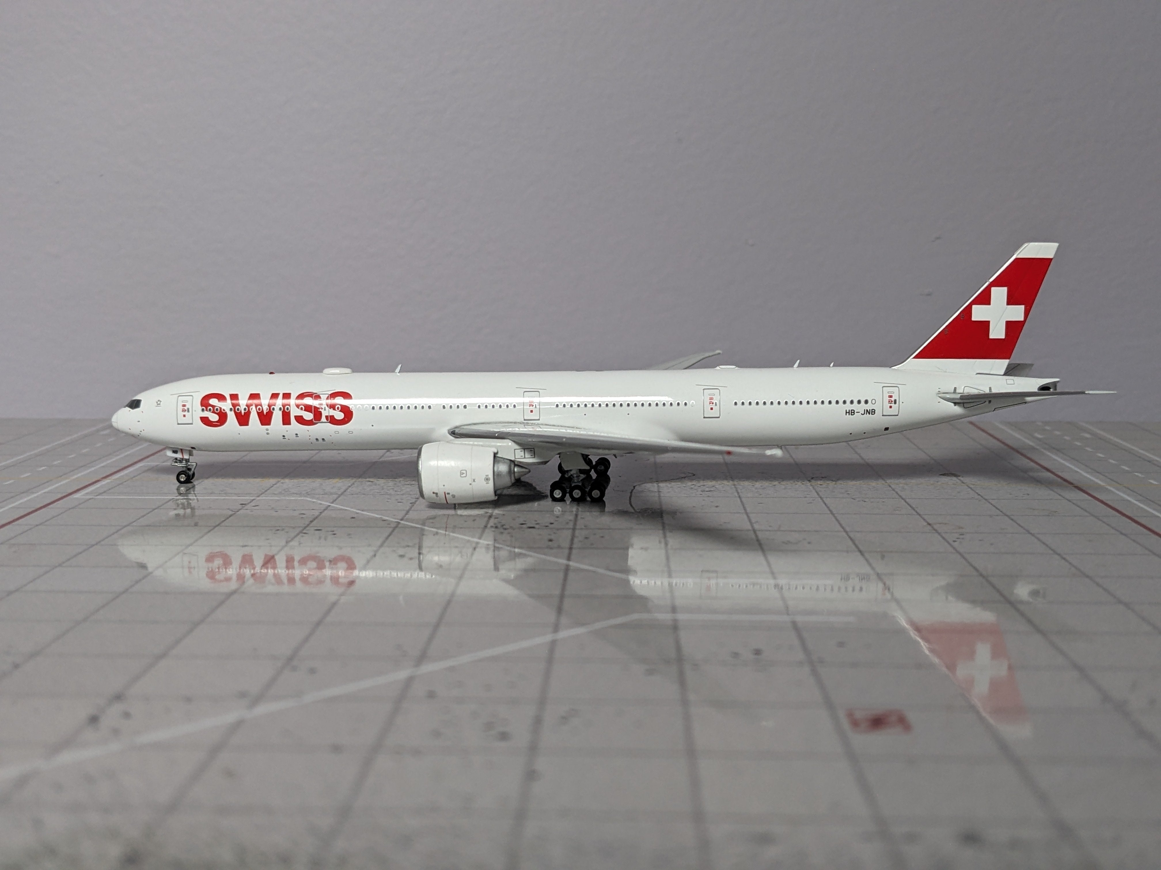 1:400 AV400 SWISS B777-300ER HB-JNB