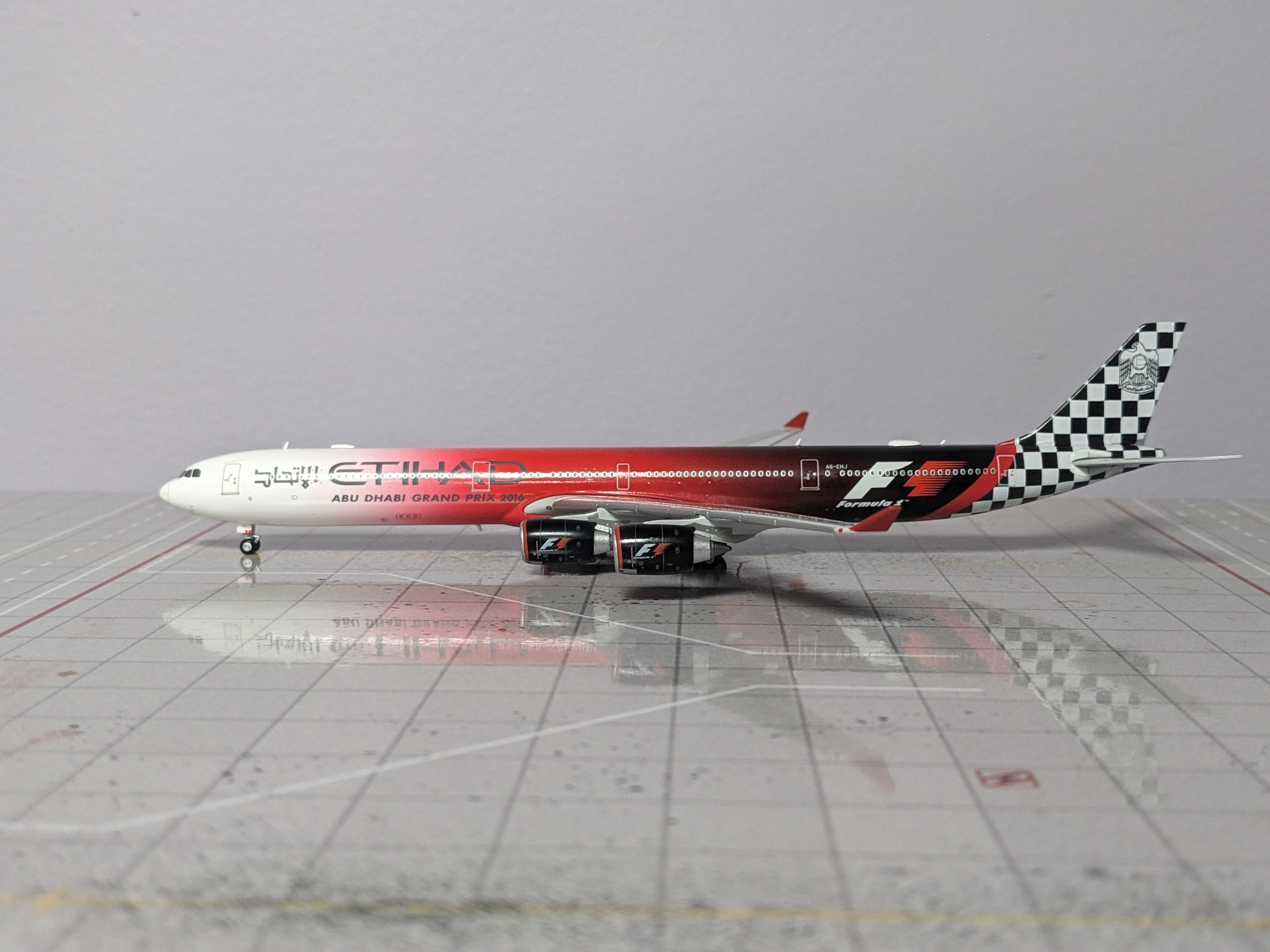 1:400 HX ETIHAD A340-600 A6-EHJ
