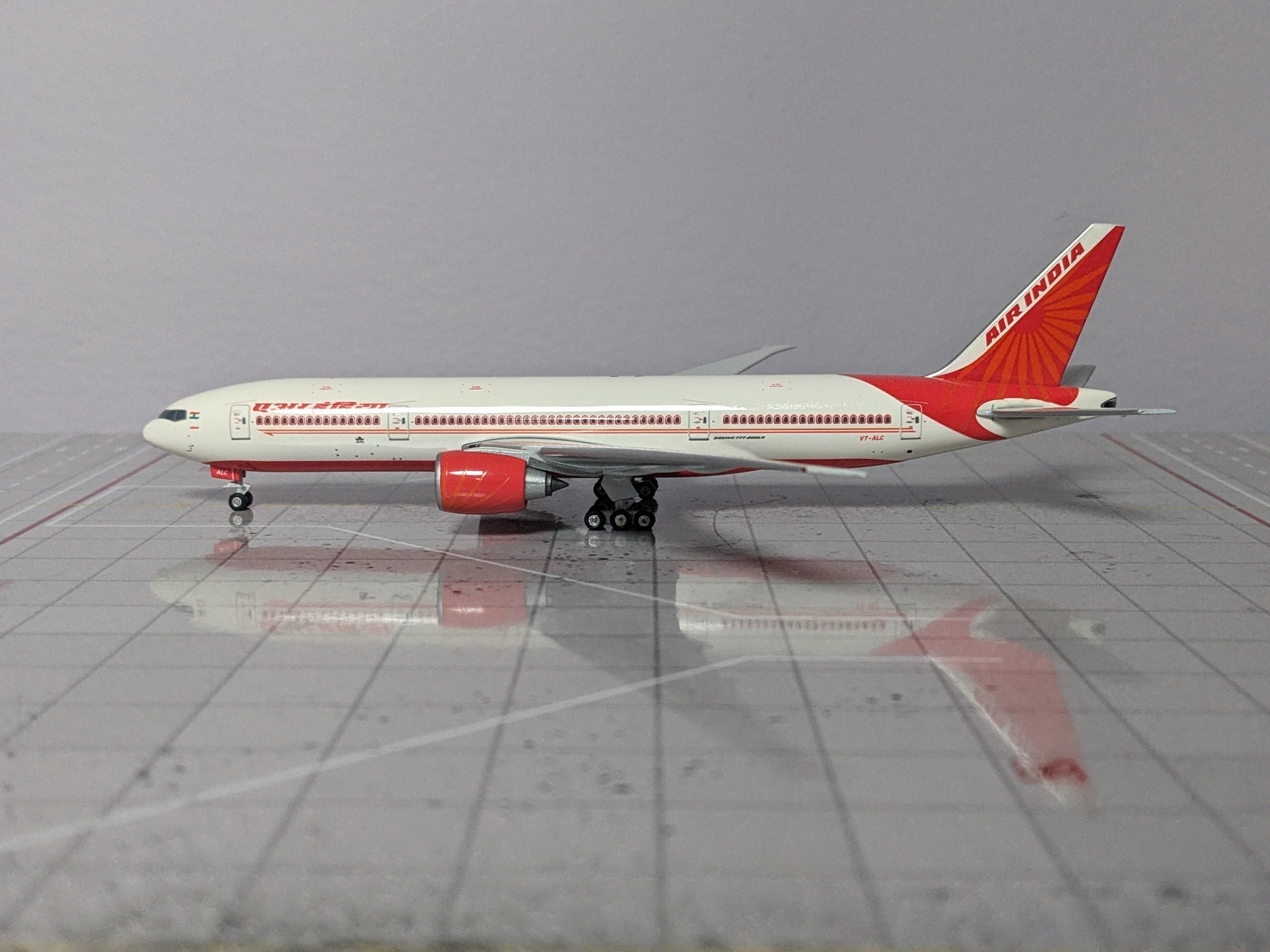 1:400 PHOENIX AIR INDIA B777-200 VT-ALC
