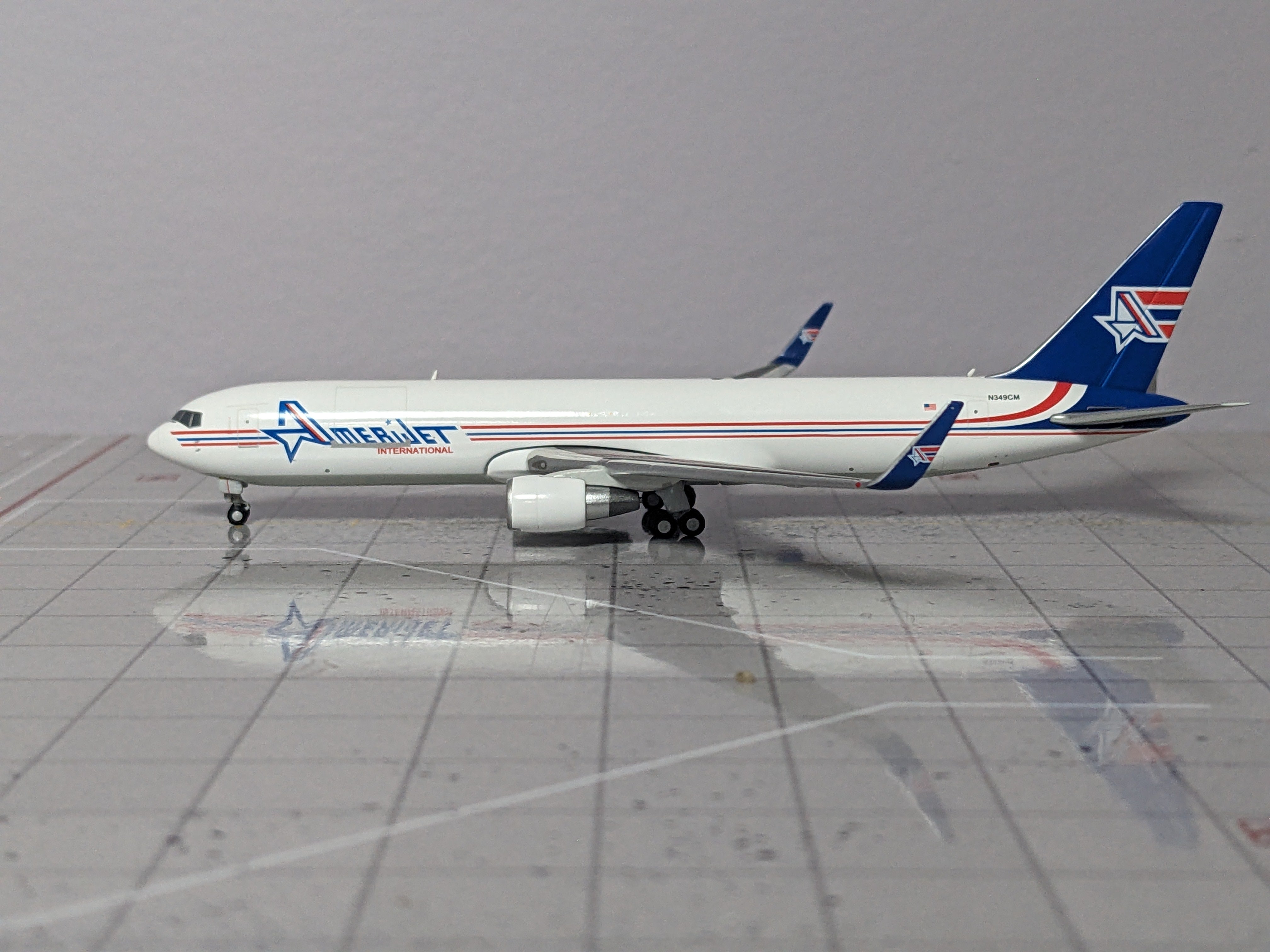 1:400 GEMINI AMERIJET B767-300 N349CM