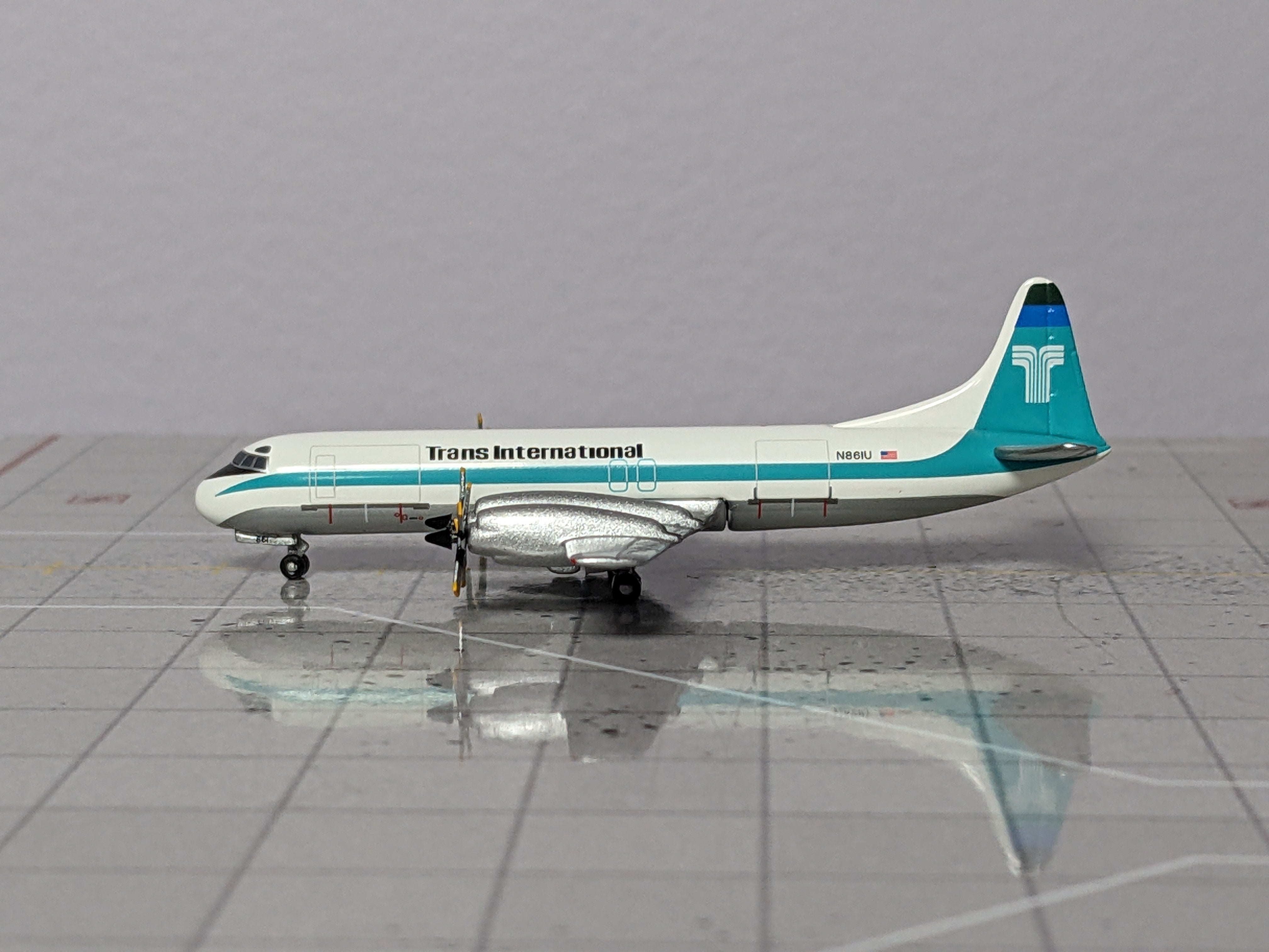 1:400 TRANS INTERNATIONAL L-188 N854U