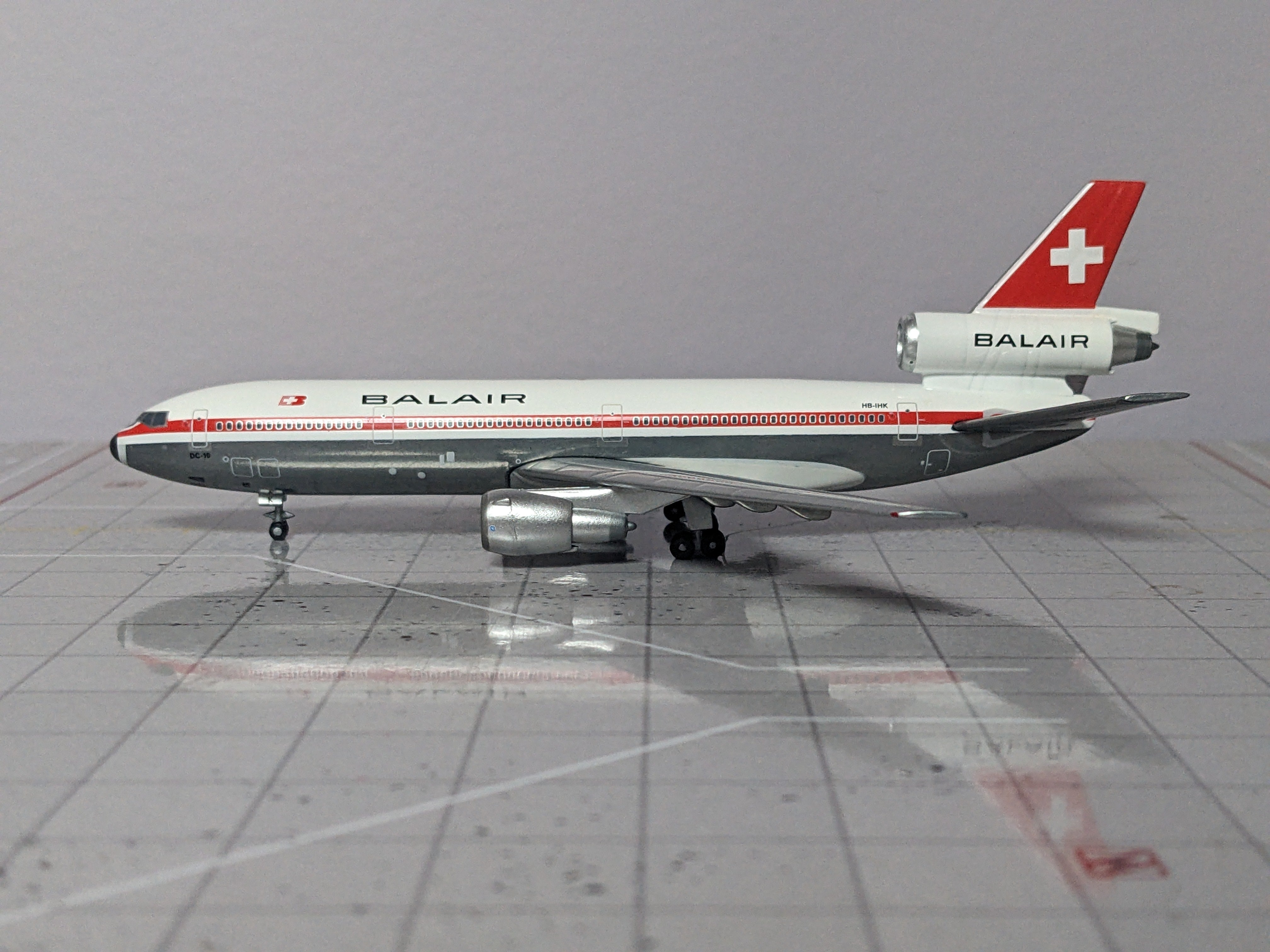 1:400 PHOENIX BALAIR DC-10-30 HB-IHK