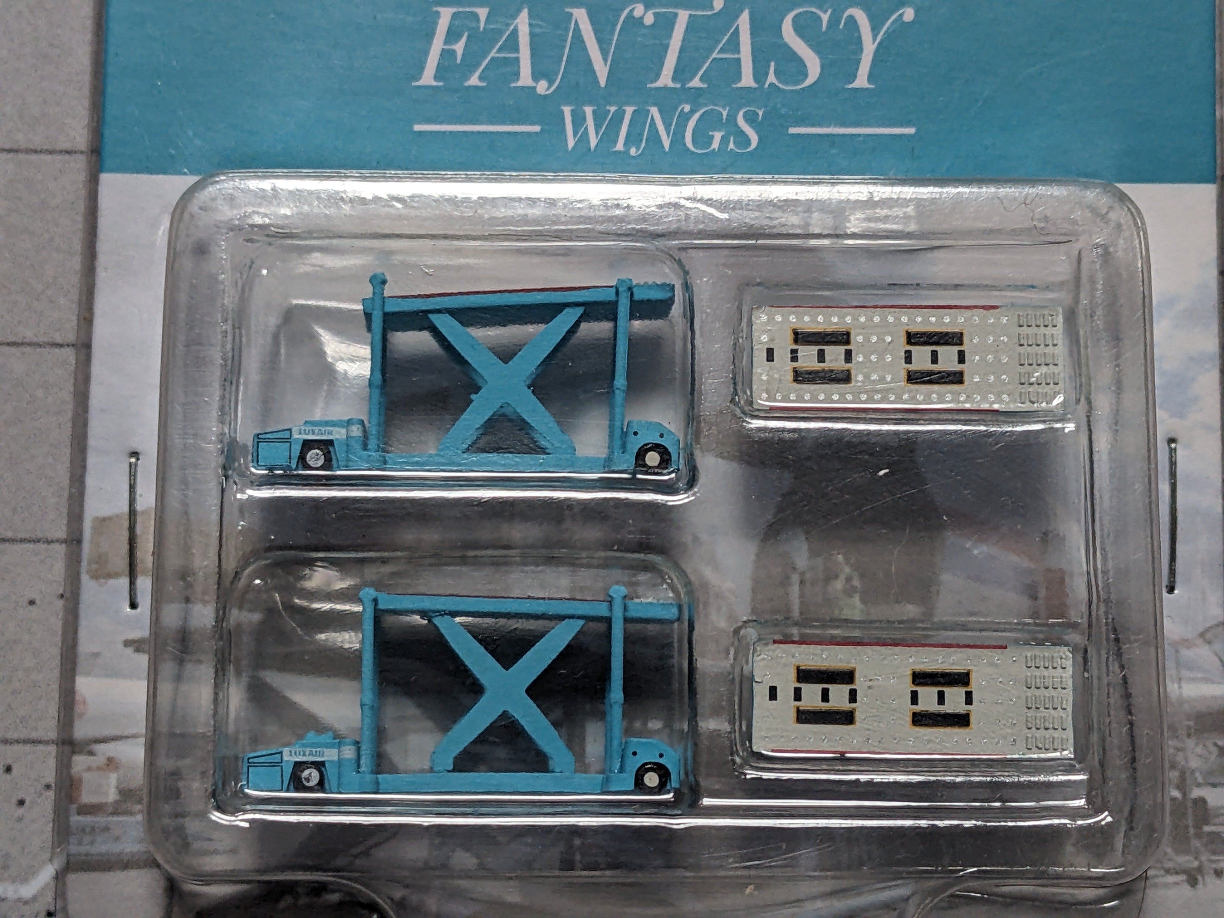 1:400 CARGO LOADER 2 PACK