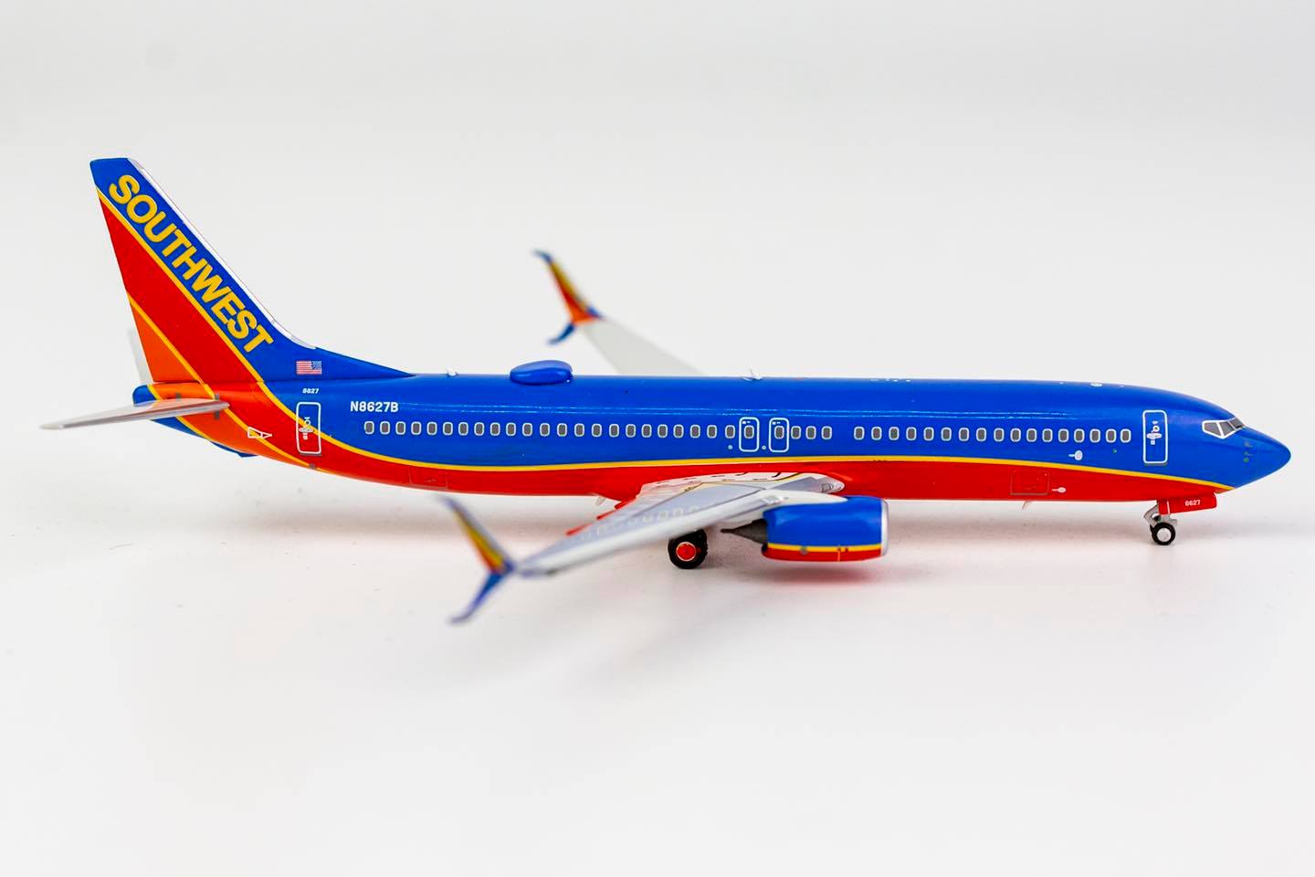 1:400 NG SOUTHWEST B737-800/w N8627B Canyon Blue, scimitar winglets