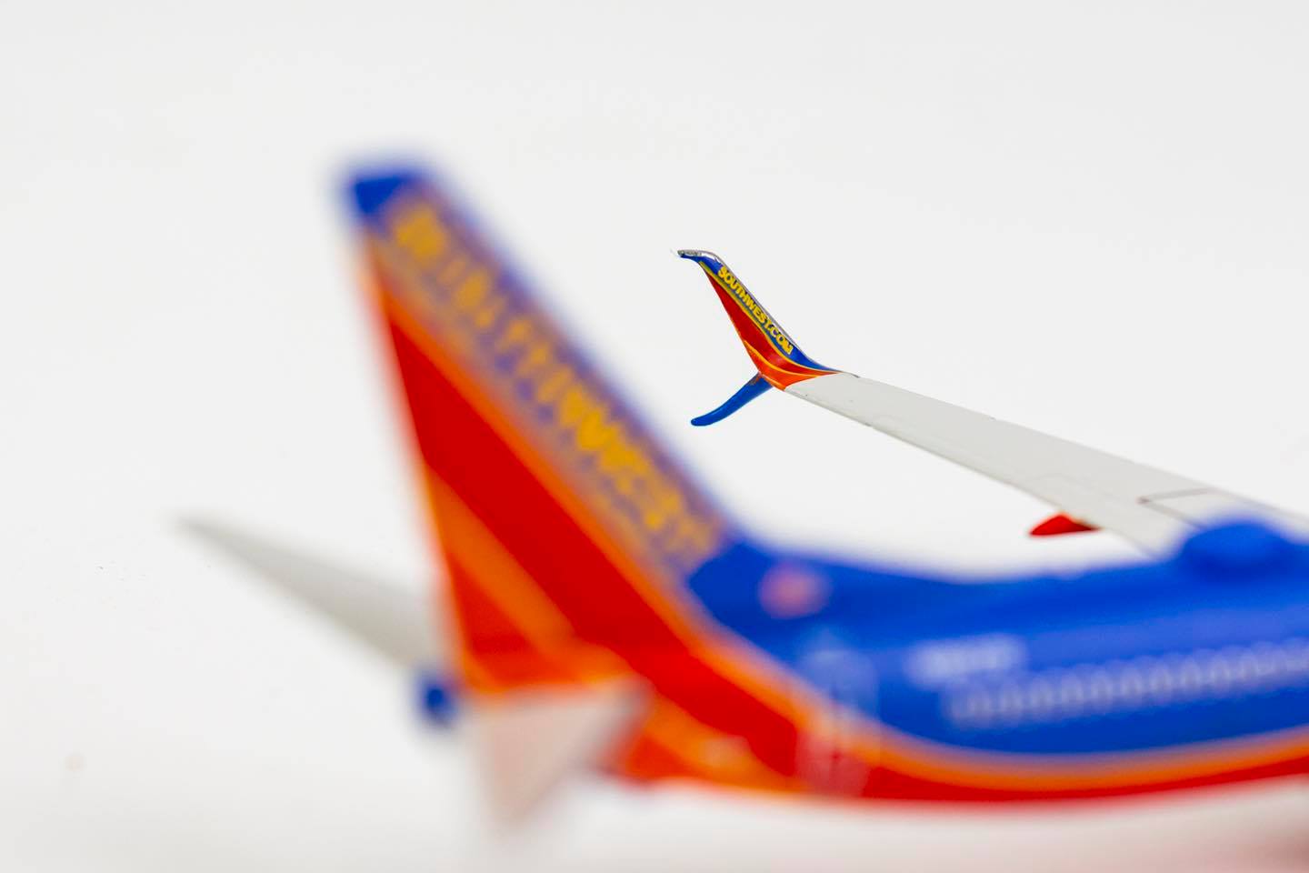 1:400 NG SOUTHWEST B737-800/w N8627B Canyon Blue, scimitar winglets