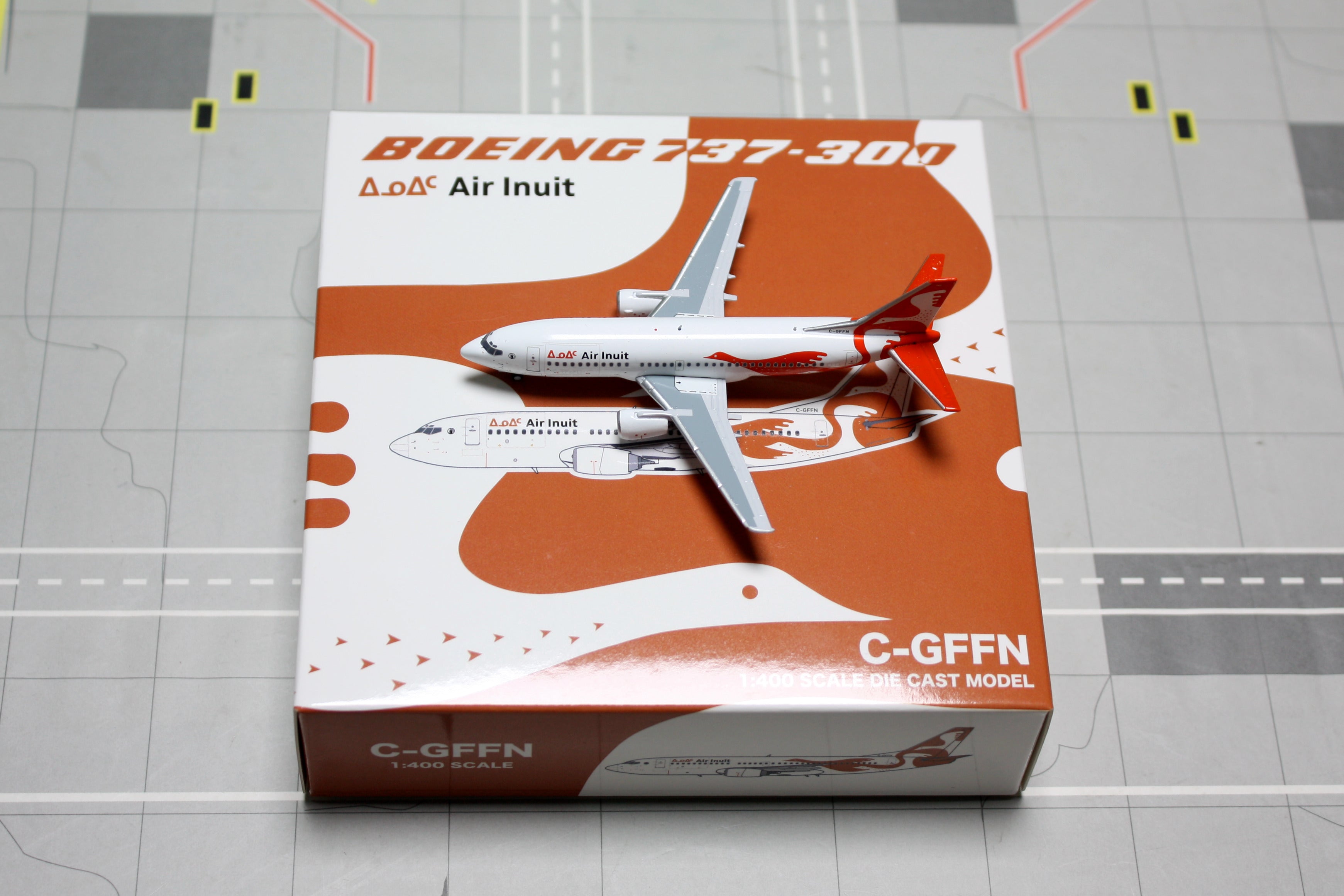 1:400 PANDA AIR INUIT B737-300 C-GFFN