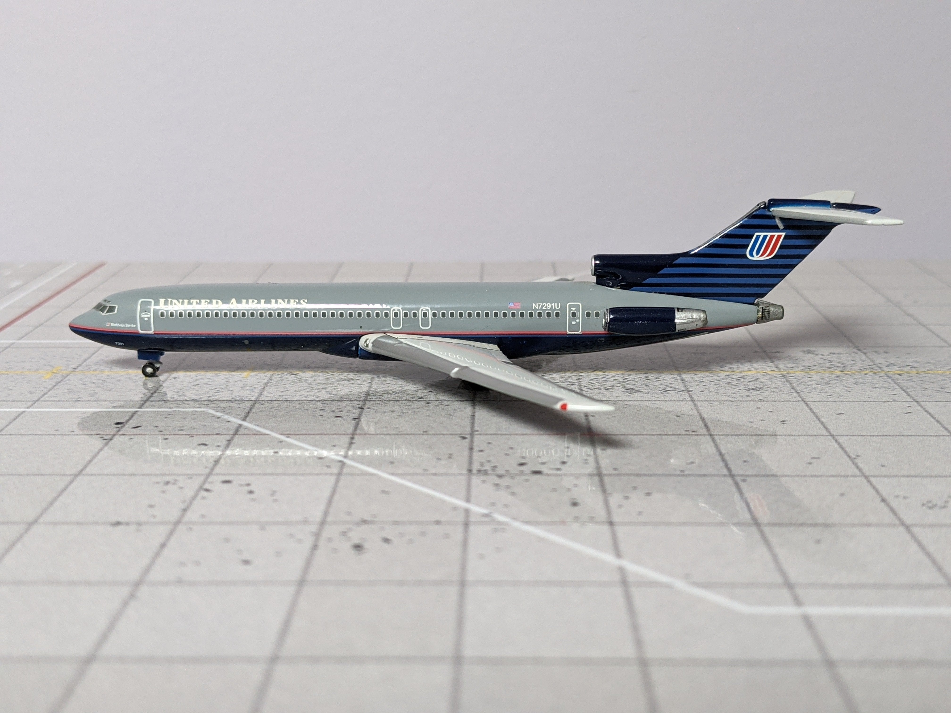 1:400 GEMINI UNITED B727-200 N7291U