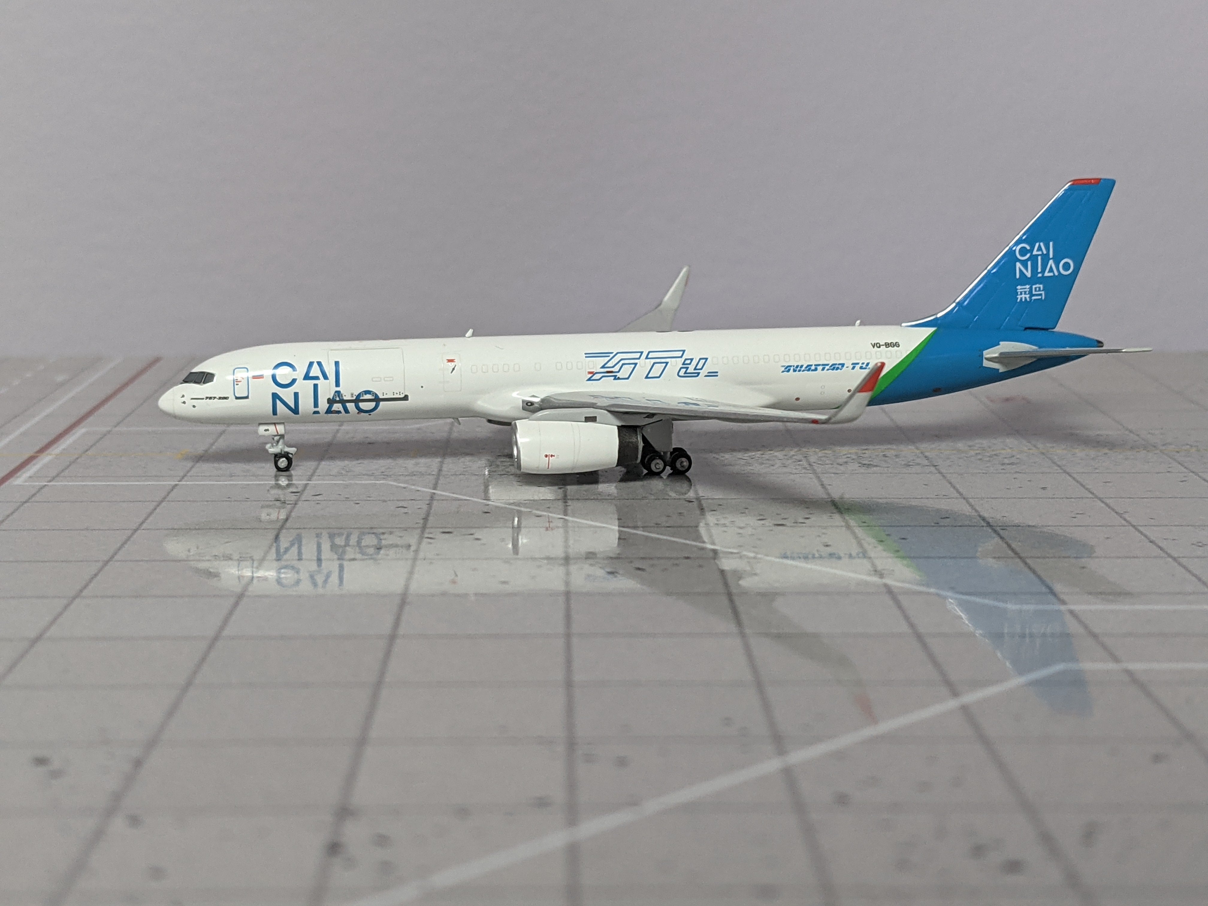 1:400 NG AVIASTAR B757-200PCF	VQ-BGG Cainiao Network livery