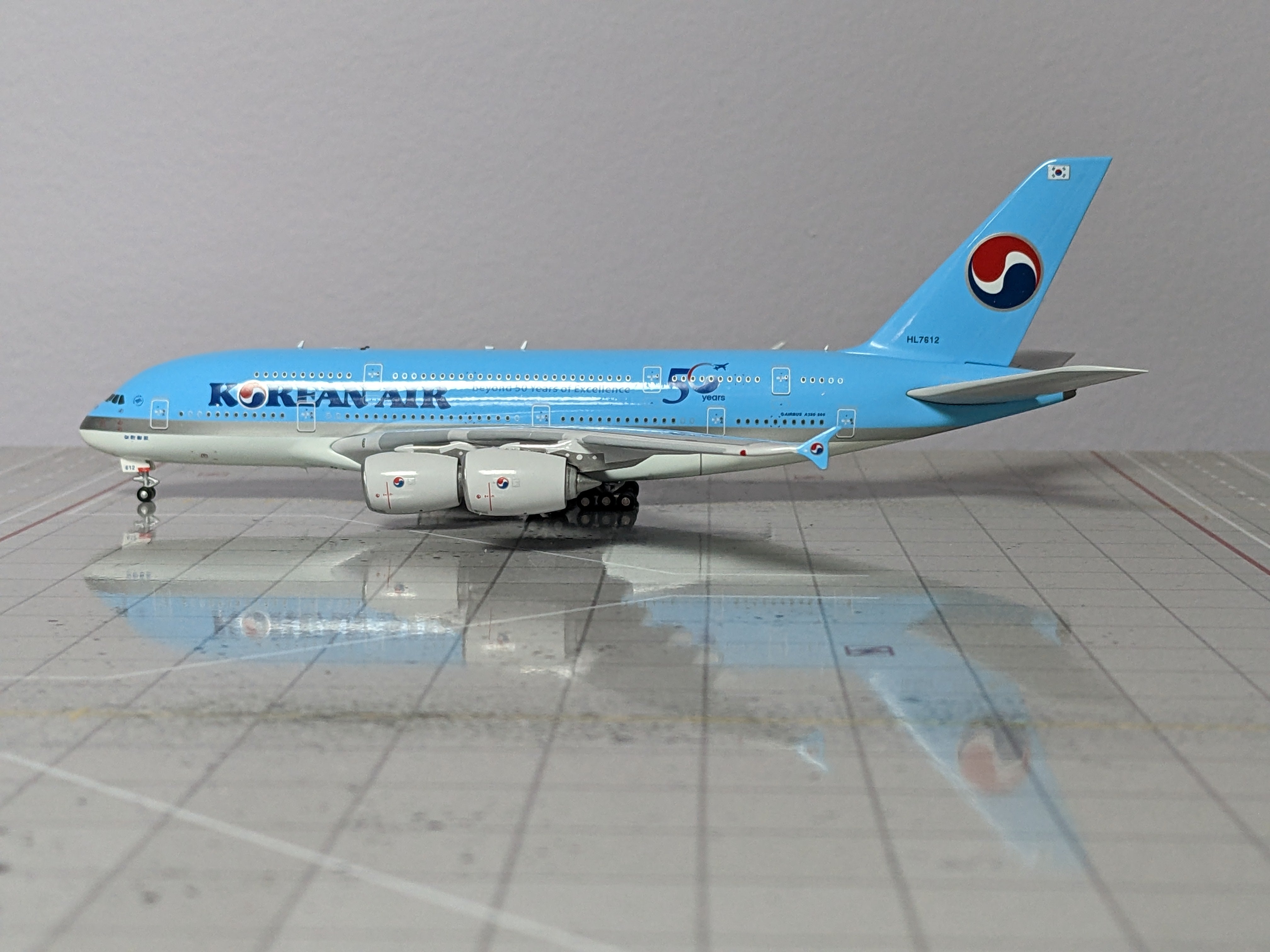 1:400 AV400 KOREAN A380 HL7612